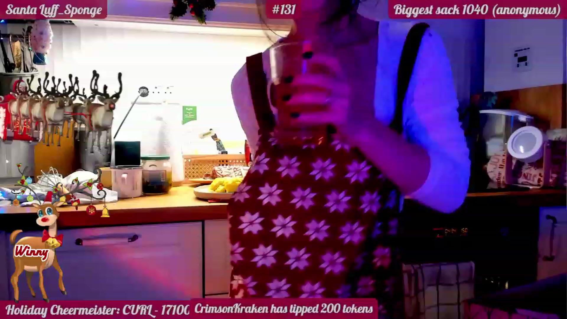 Gallery image thumbnail from FluffinRayRay's myfreecams stream on, 12/25/2022, 05:56 image 6 of 20