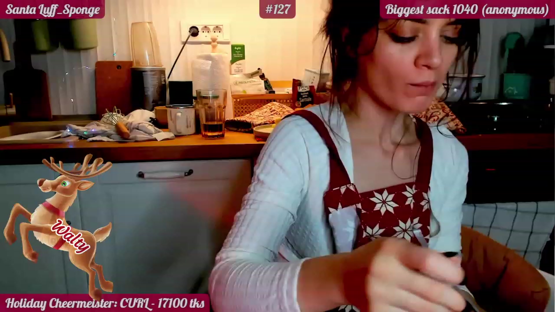 Gallery image thumbnail from FluffinRayRay's myfreecams stream on, 12/25/2022, 05:56 image 16 of 20