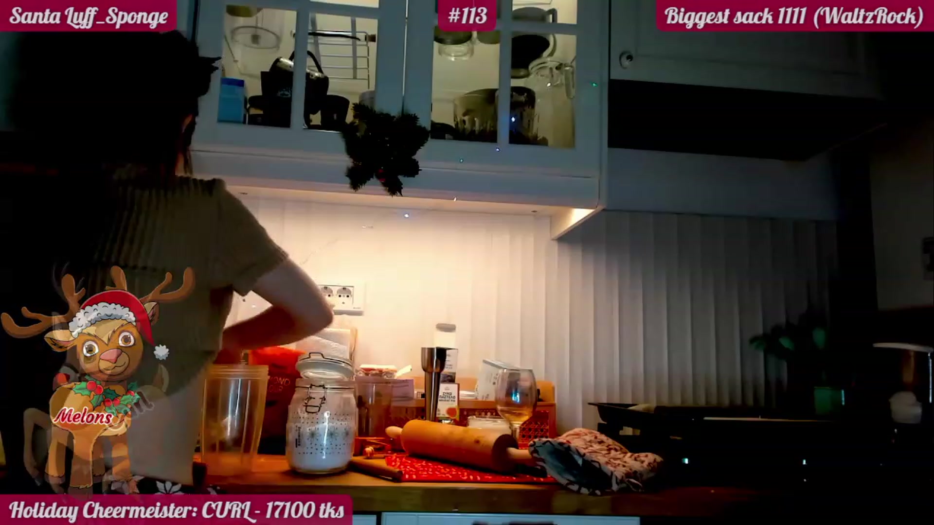 Gallery image thumbnail from FluffinRayRay's myfreecams stream on, 12/27/2022, 03:56 image 14 of 20