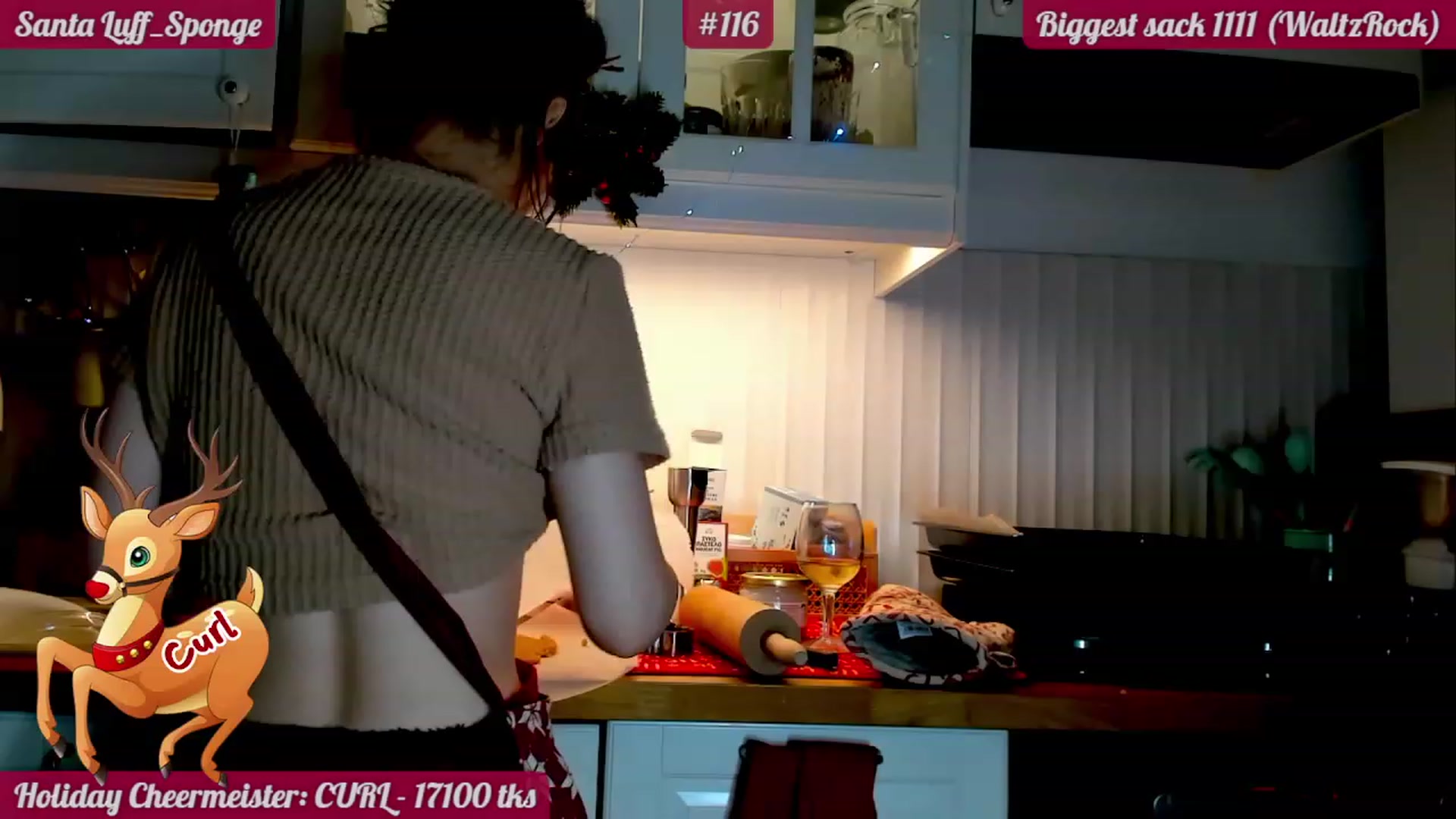 Gallery image thumbnail from FluffinRayRay's myfreecams stream on, 12/27/2022, 03:56 image 11 of 20