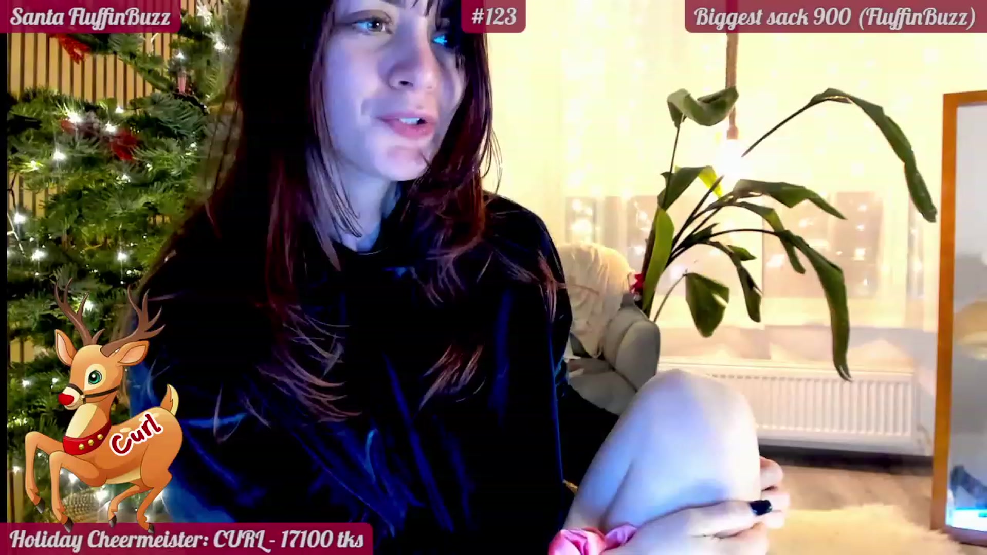 Gallery image thumbnail from FluffinRayRay's myfreecams stream on, 12/31/2022, 02:46 image 12 of 20