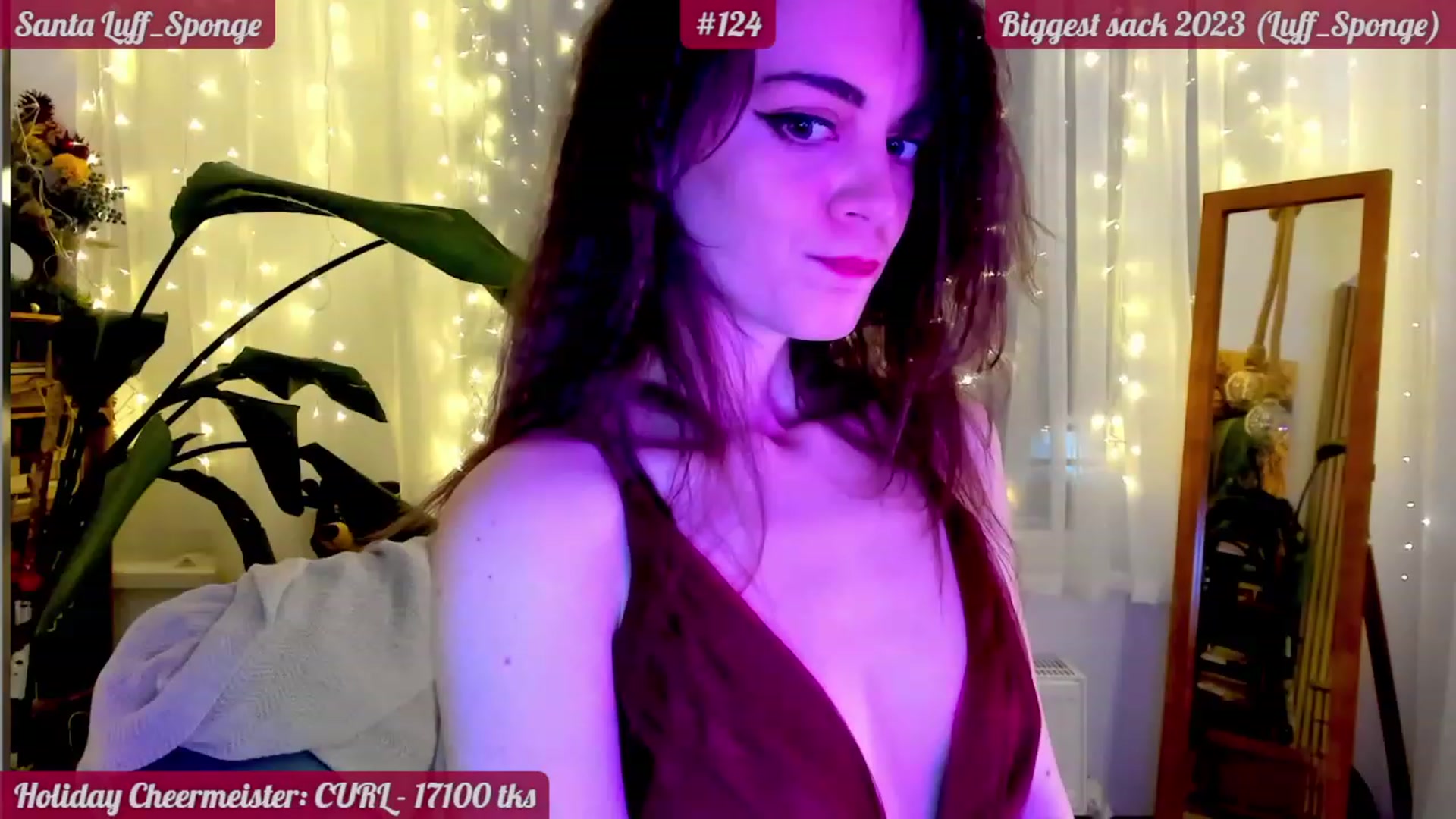 Gallery image thumbnail from FluffinRayRay's myfreecams stream on, 12/31/2022, 23:42 image 6 of 20