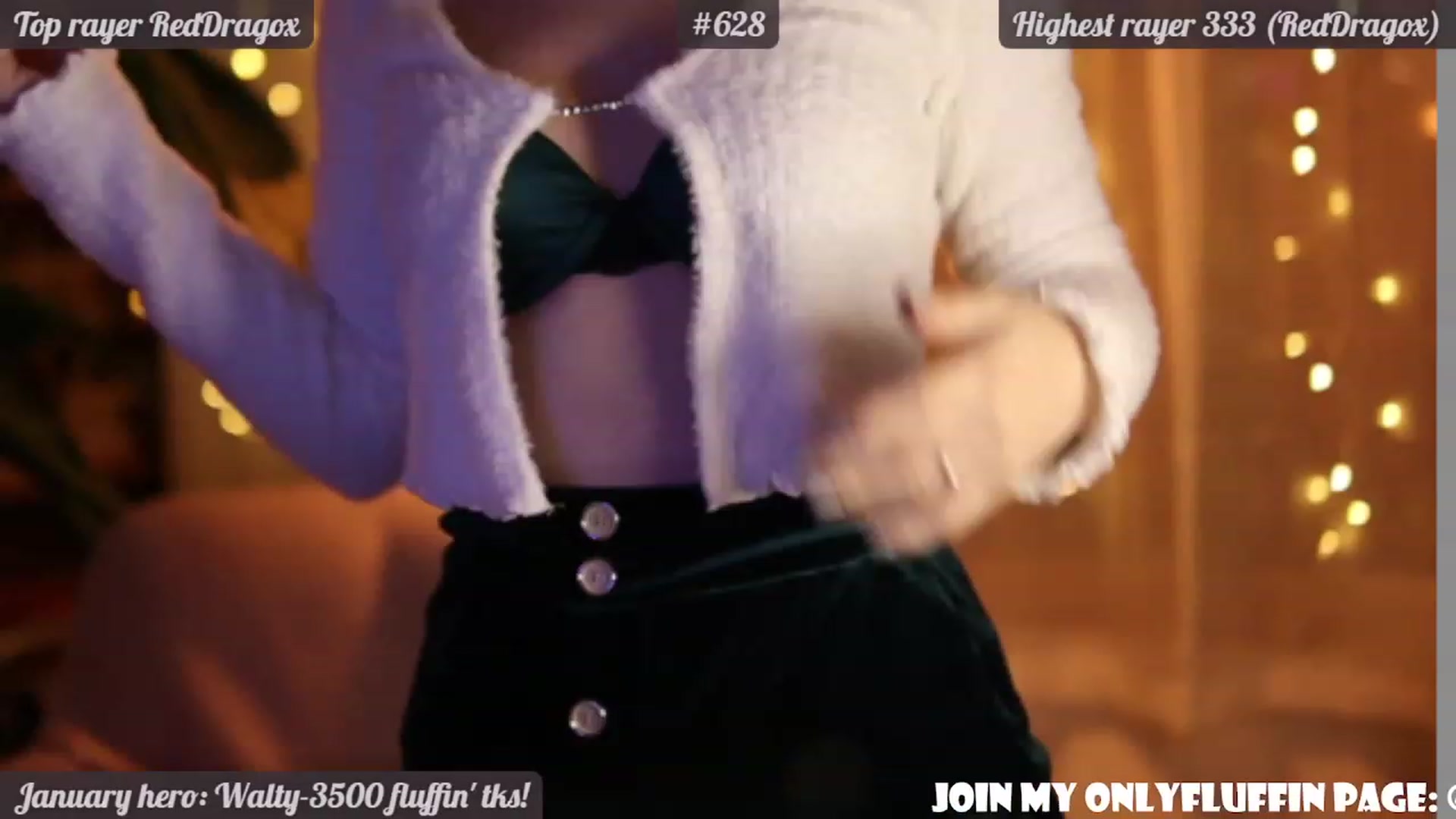 Gallery image thumbnail from FluffinRayRay's myfreecams stream on, 01/31/2023, 03:17 image 12 of 20