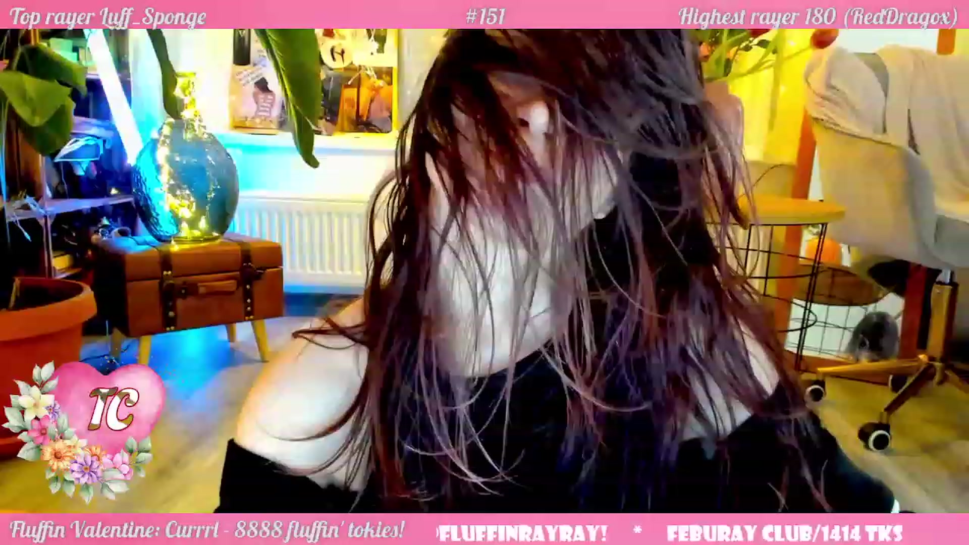 Gallery image thumbnail from FluffinRayRay's myfreecams stream on, 02/17/2023, 04:00 image 3 of 20