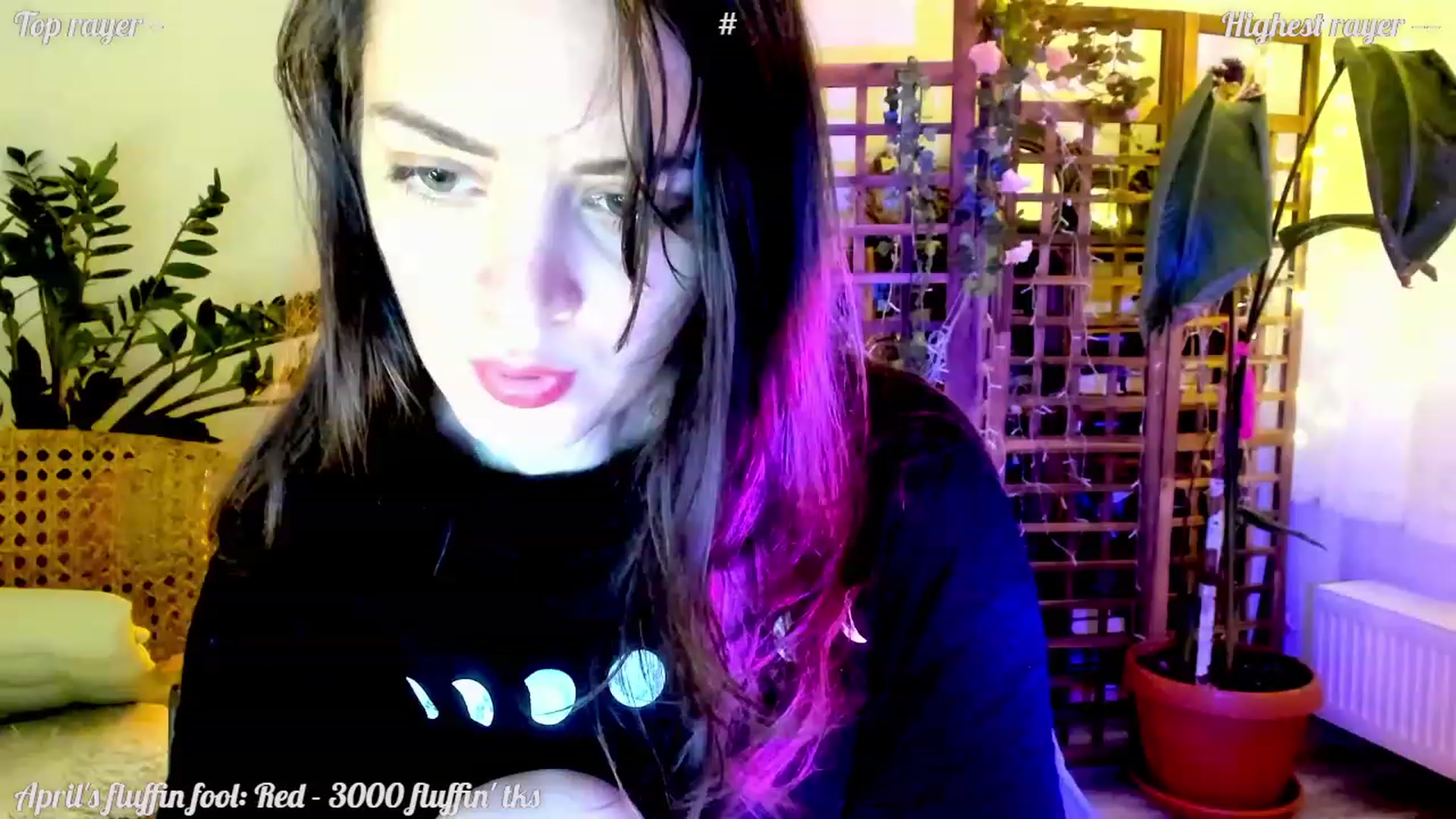 Gallery image thumbnail from FluffinRayRay's myfreecams stream on, 04/21/2023, 24:00 image 14 of 20