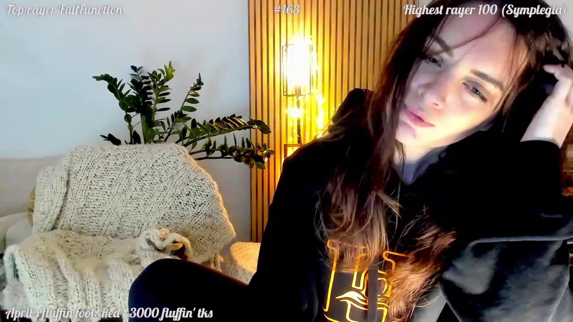 Gallery image thumbnail from FluffinRayRay's myfreecams stream on, 04/23/2023, 24:40 image 12 of 20