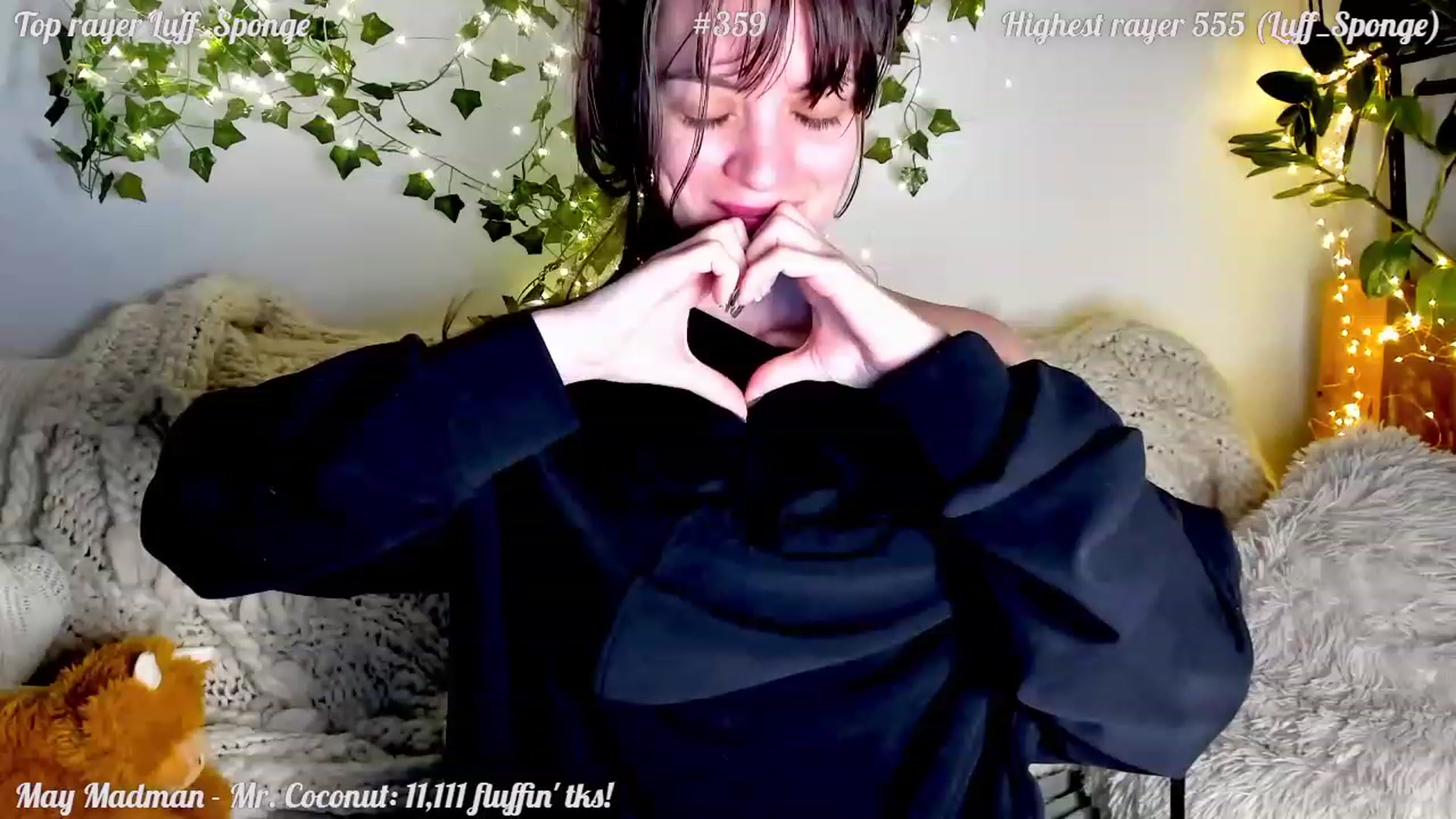 Gallery image thumbnail from FluffinRayRay's myfreecams stream on, 05/29/2023, 01:21 image 14 of 20