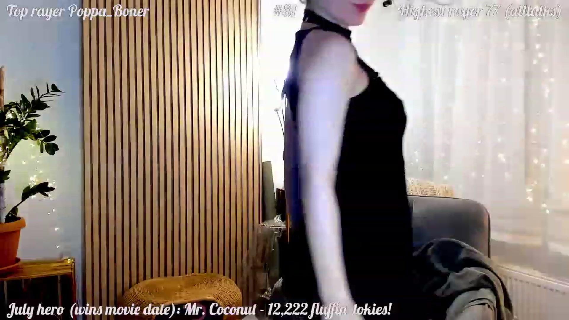 Gallery image thumbnail from FluffinRayRay's myfreecams stream on, 07/23/2023, 24:00 image 19 of 20