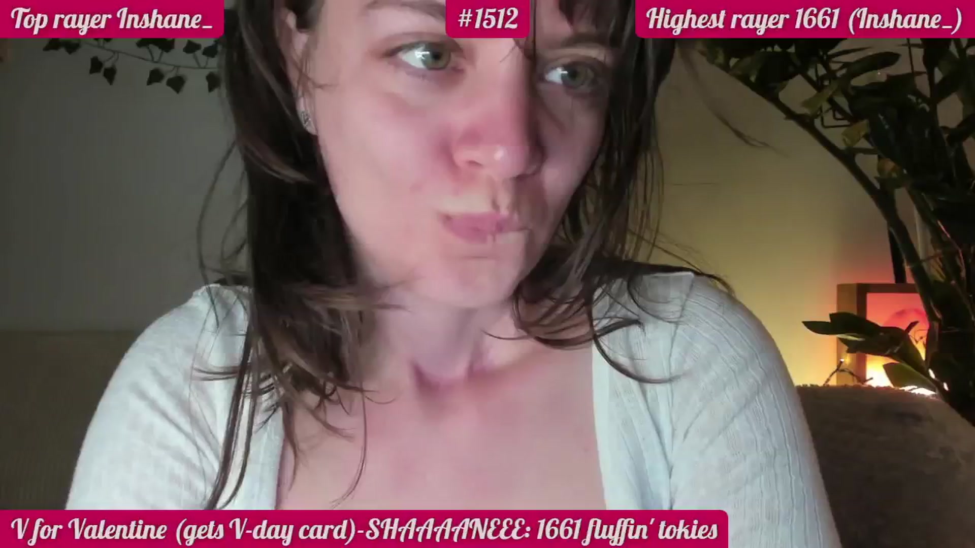 Gallery image thumbnail from FluffinRayRay's myfreecams stream on, 02/21/2024, 03:27 image 17 of 20