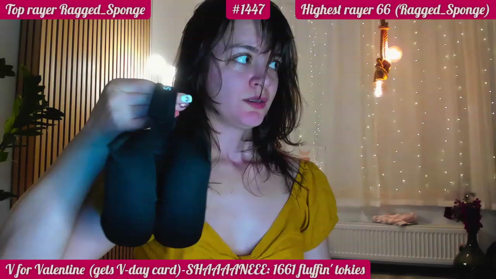 Gallery image thumbnail from FluffinRayRay's myfreecams stream on, 02/22/2024, 04:18 image 3 of 20