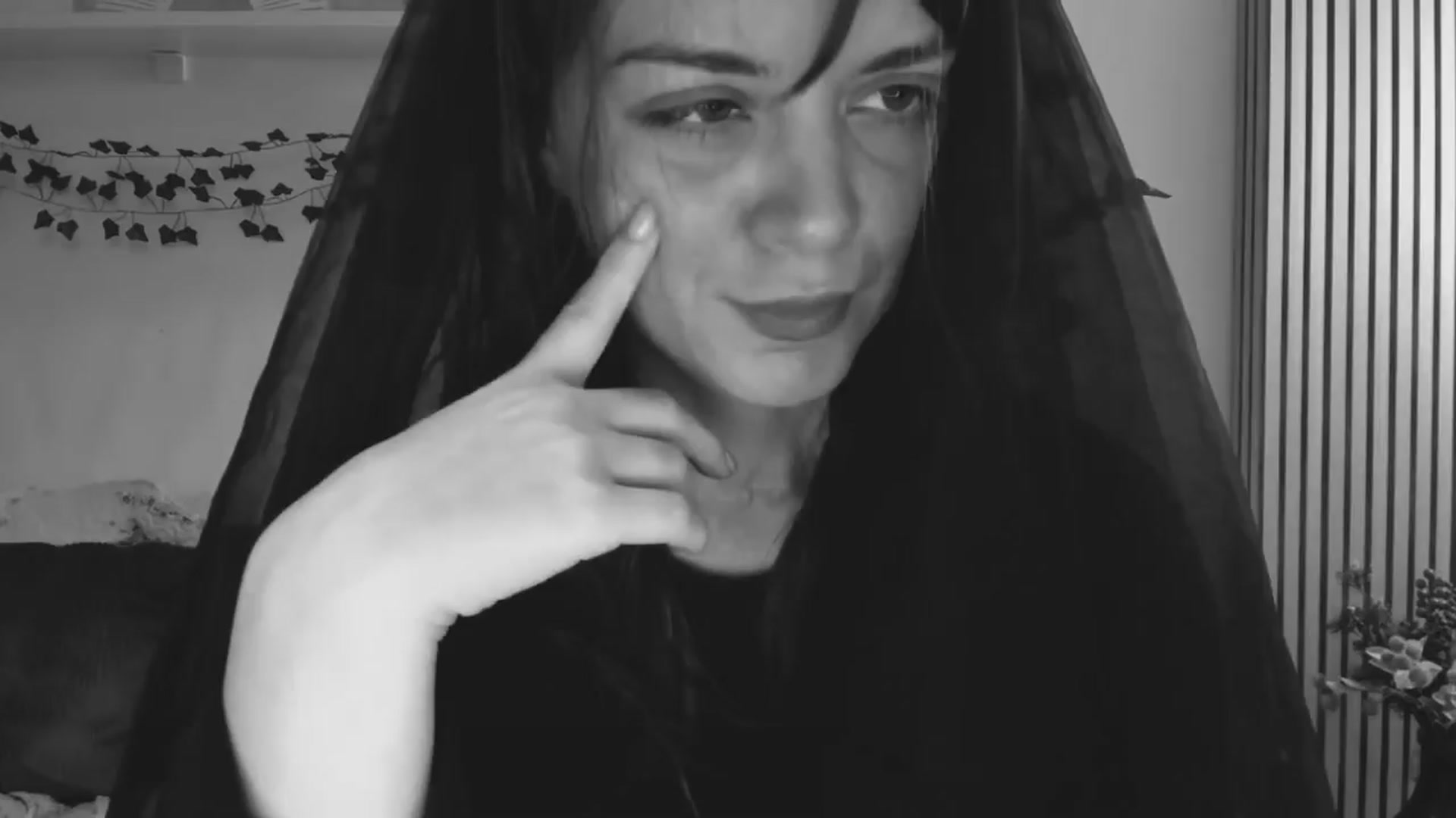 Gallery image thumbnail from FluffinRayRay's myfreecams stream on, 03/28/2024, 02:17 image 4 of 20