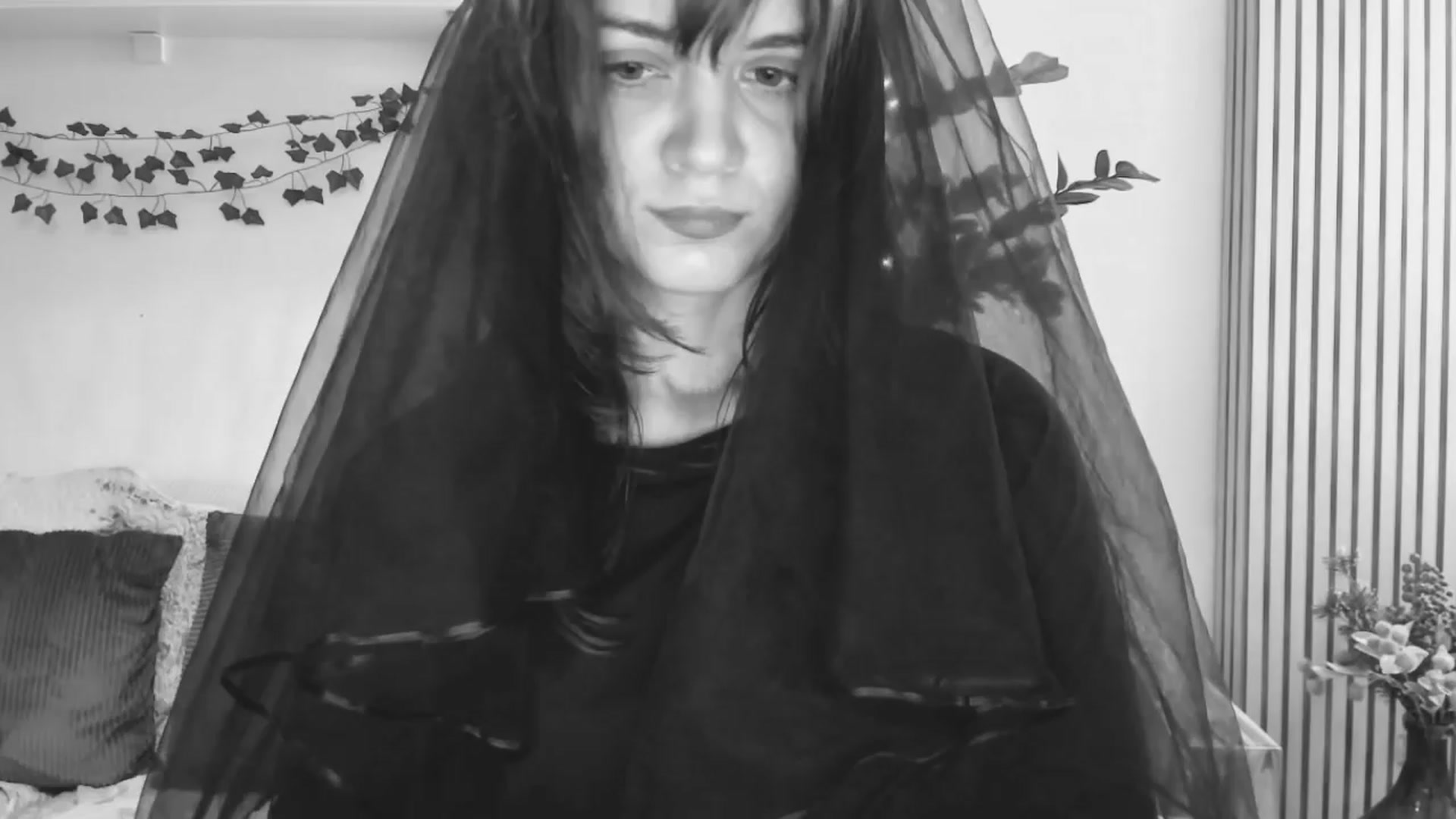 Gallery image thumbnail from FluffinRayRay's myfreecams stream on, 03/28/2024, 02:17 image 1 of 20