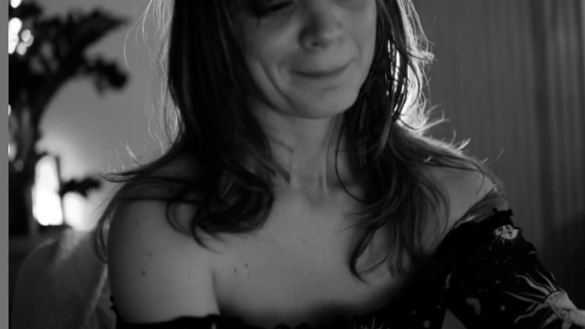 Gallery image thumbnail from FluffinRayRay's myfreecams stream on, 04/09/2024, 01:16 image 14 of 20