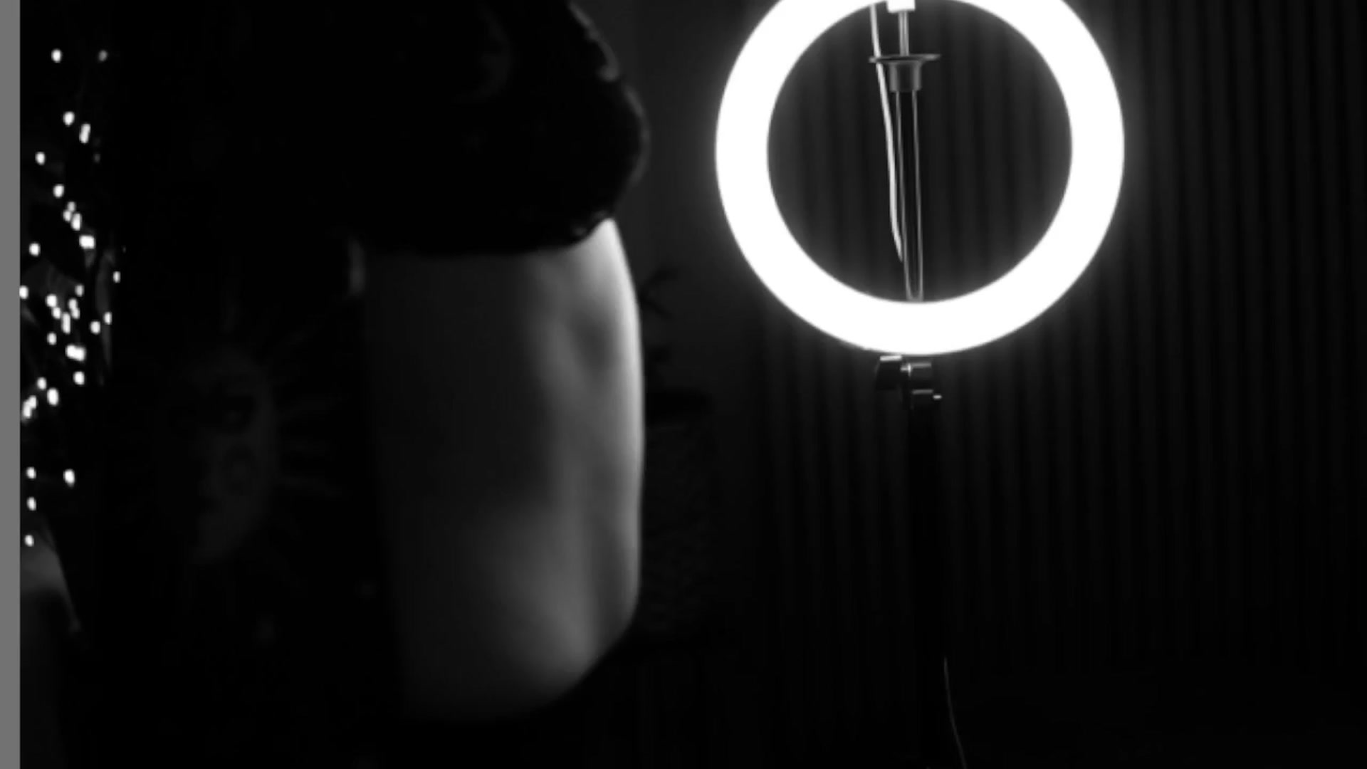 Gallery image thumbnail from FluffinRayRay's myfreecams stream on, 04/09/2024, 01:16 image 9 of 20