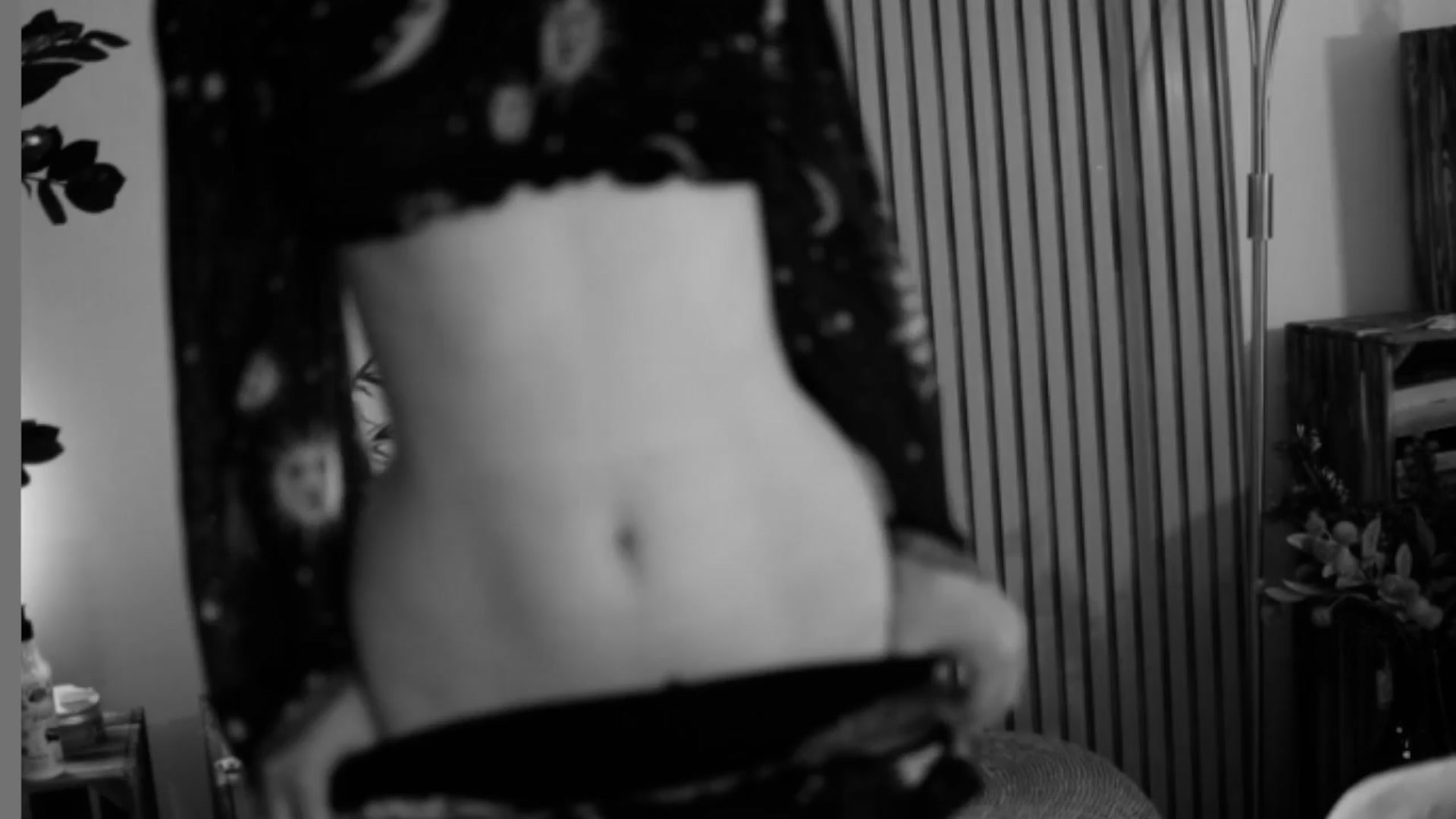 Gallery image thumbnail from FluffinRayRay's myfreecams stream on, 04/09/2024, 01:43 image 17 of 20