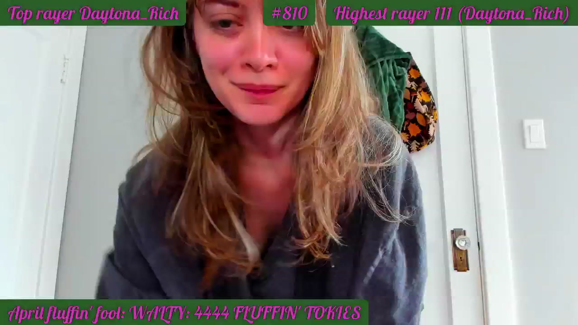 Gallery image thumbnail from FluffinRayRay's myfreecams stream on, 04/23/2024, 15:45 image 11 of 20