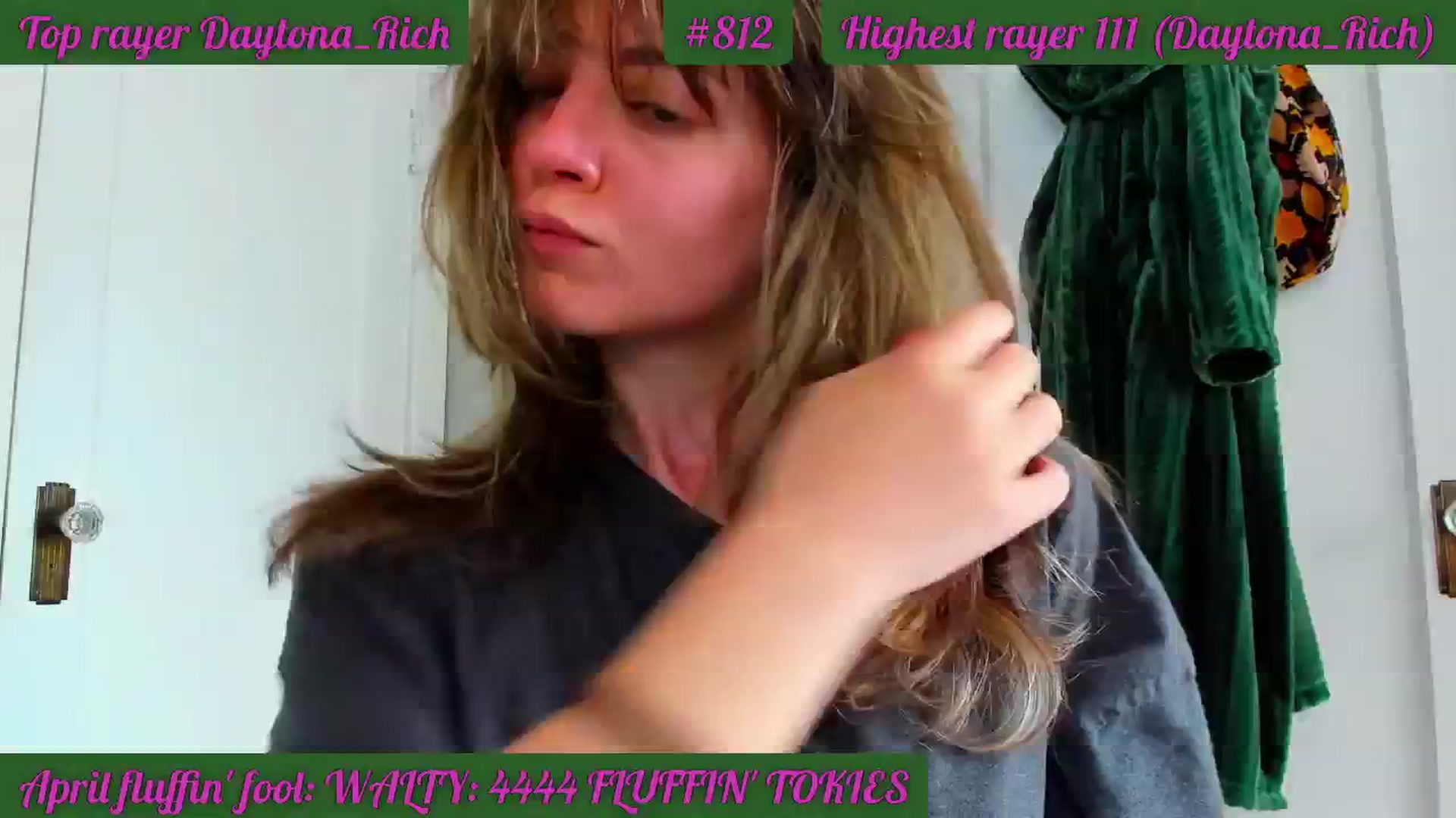 Gallery image thumbnail from FluffinRayRay's myfreecams stream on, 04/23/2024, 15:45 image 7 of 20