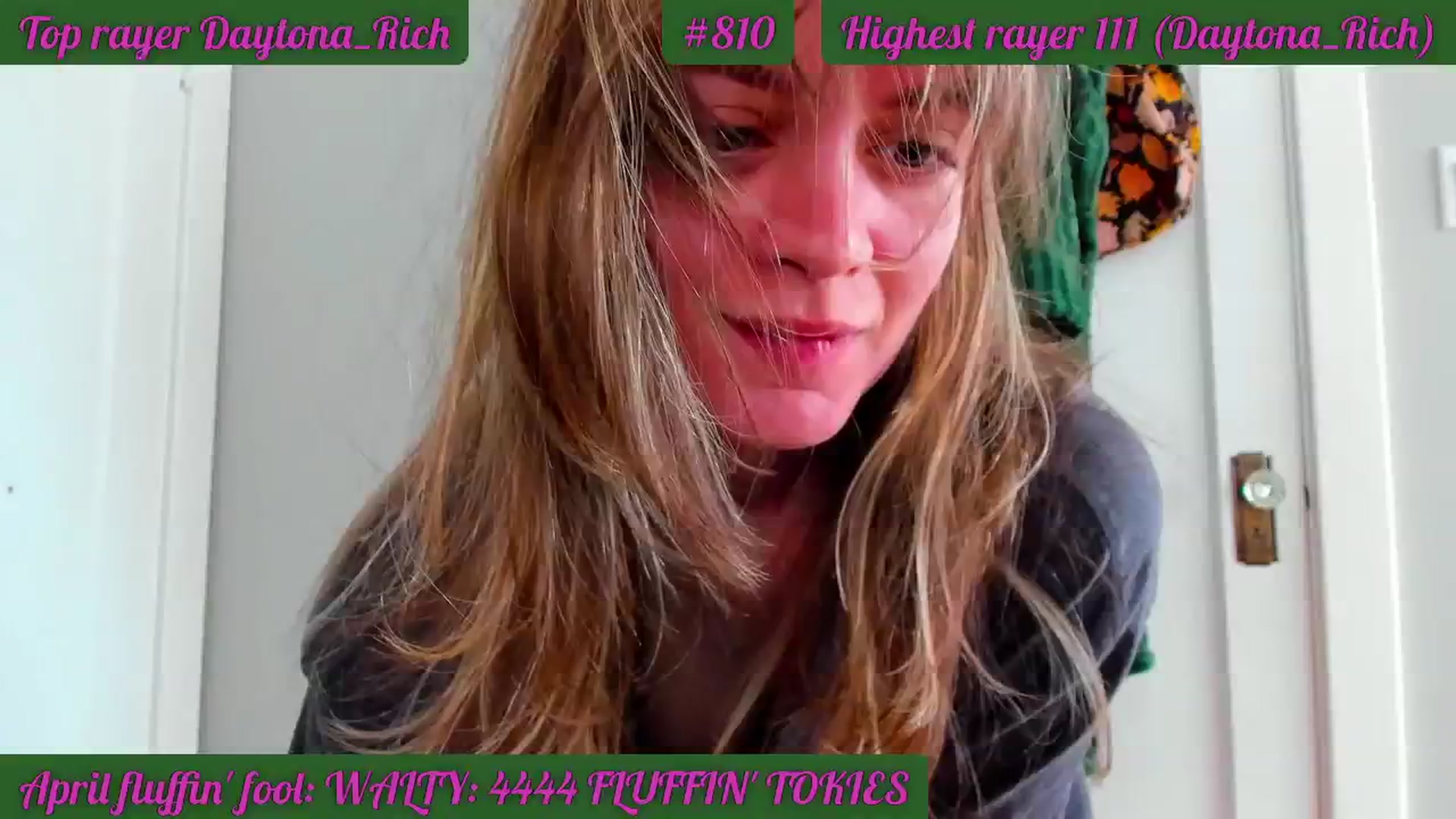 Gallery image thumbnail from FluffinRayRay's myfreecams stream on, 04/23/2024, 15:45 image 9 of 20