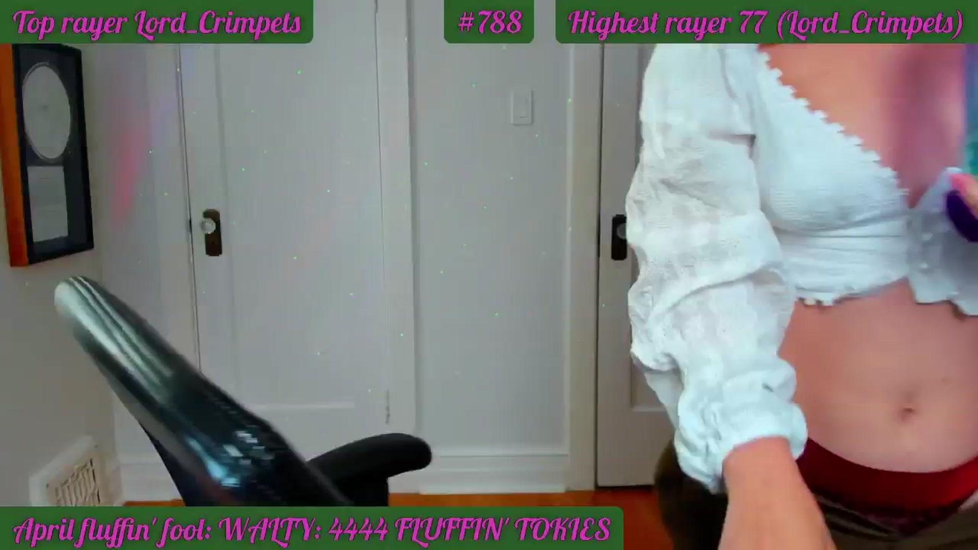 Gallery image thumbnail from FluffinRayRay's myfreecams stream on, 04/24/2024, 19:22 image 9 of 20