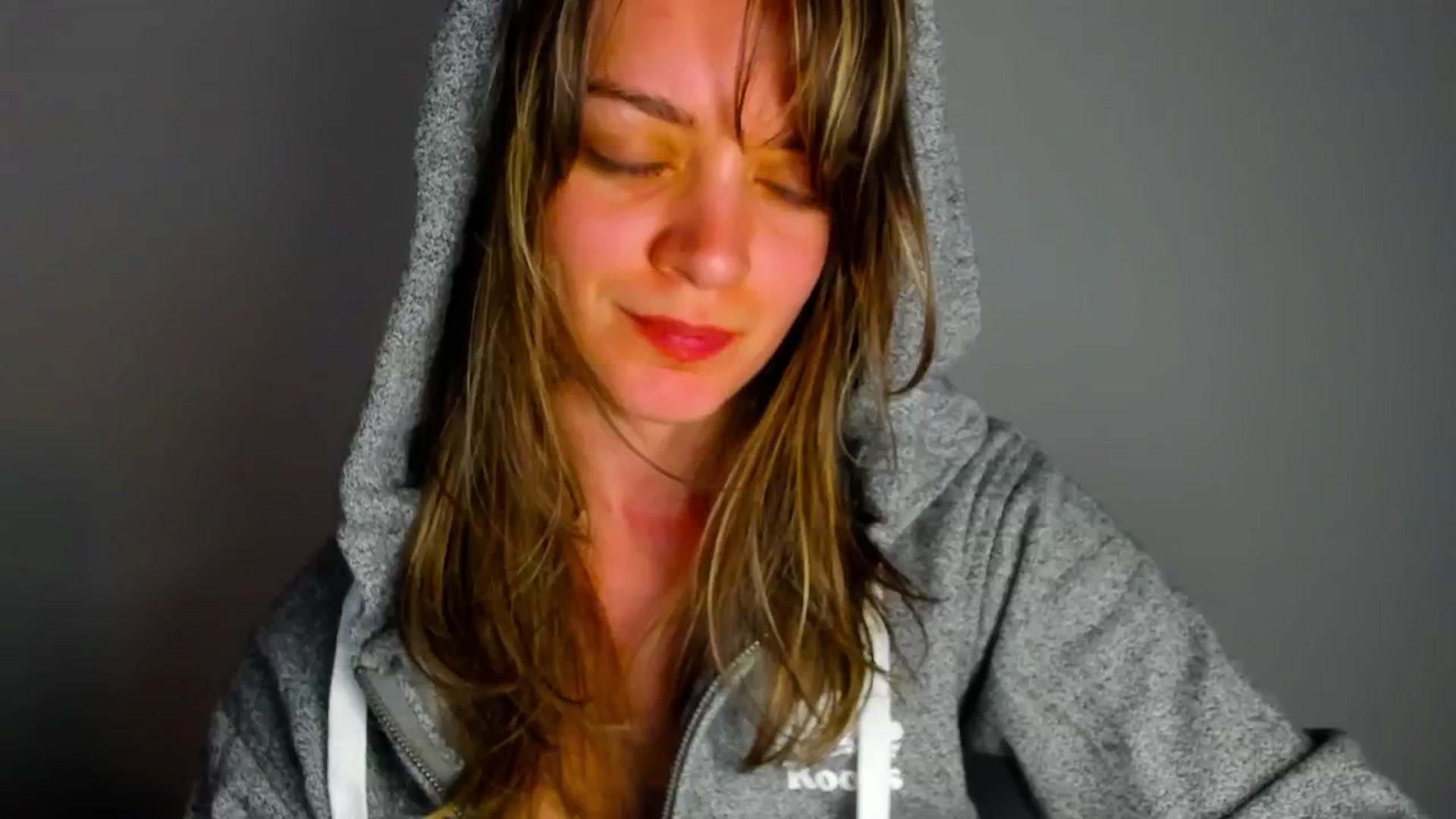 Gallery image thumbnail from FluffinRayRay's myfreecams stream on, 05/03/2024, 01:12 image 2 of 20