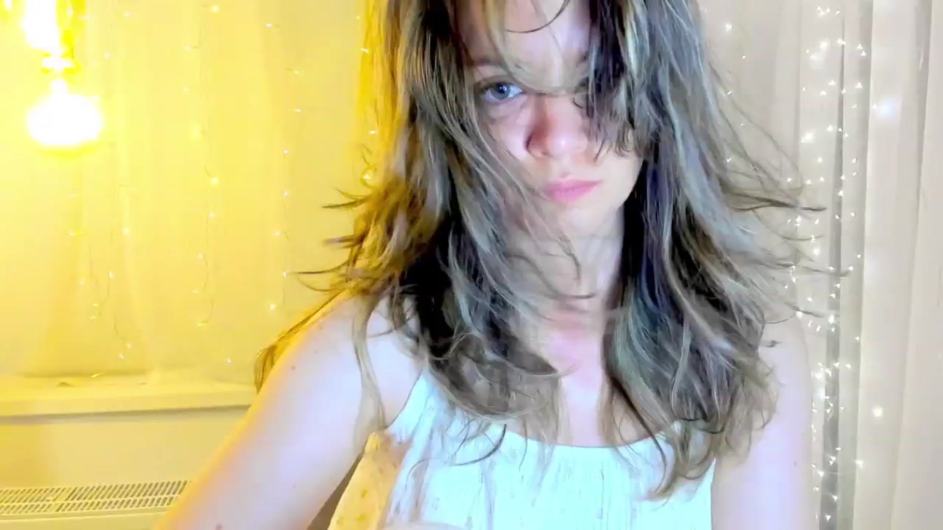 Gallery image thumbnail from FluffinRayRay's myfreecams stream on, 06/30/2024, 02:08 image 1 of 20