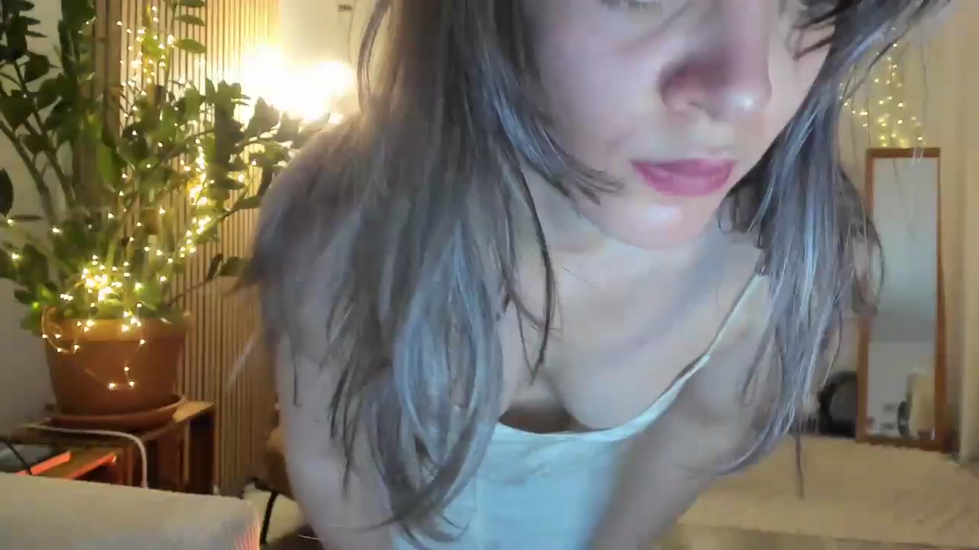 Gallery image thumbnail from FluffinRayRay's myfreecams stream on, 08/05/2024, 01:36 image 19 of 20