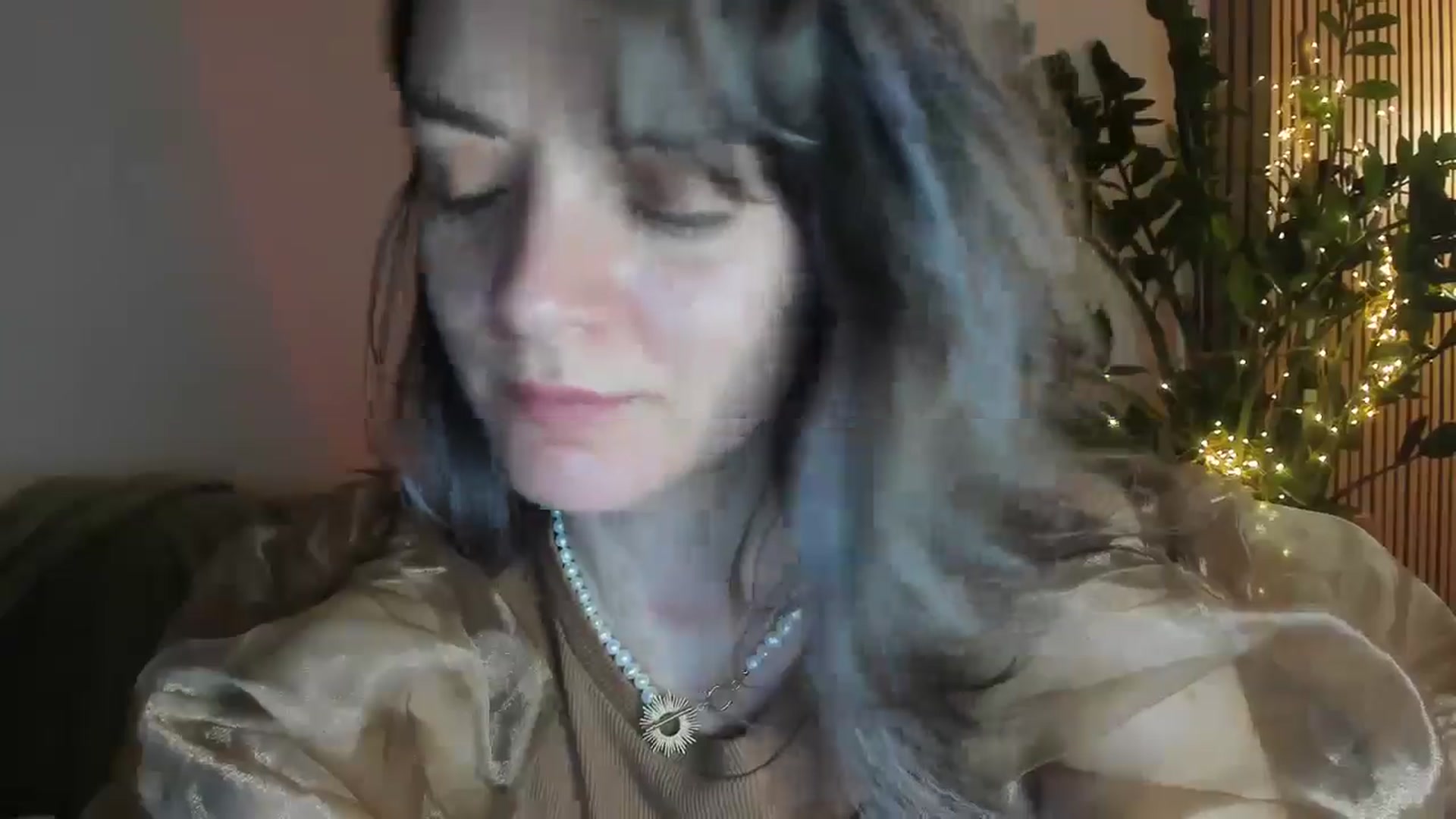 Gallery image thumbnail from FluffinRayRay's myfreecams stream on, 08/09/2024, 24:31 image 4 of 20