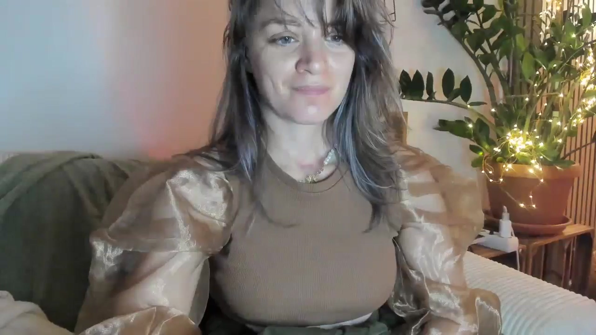Gallery image thumbnail from FluffinRayRay's myfreecams stream on, 08/09/2024, 01:56 image 9 of 20