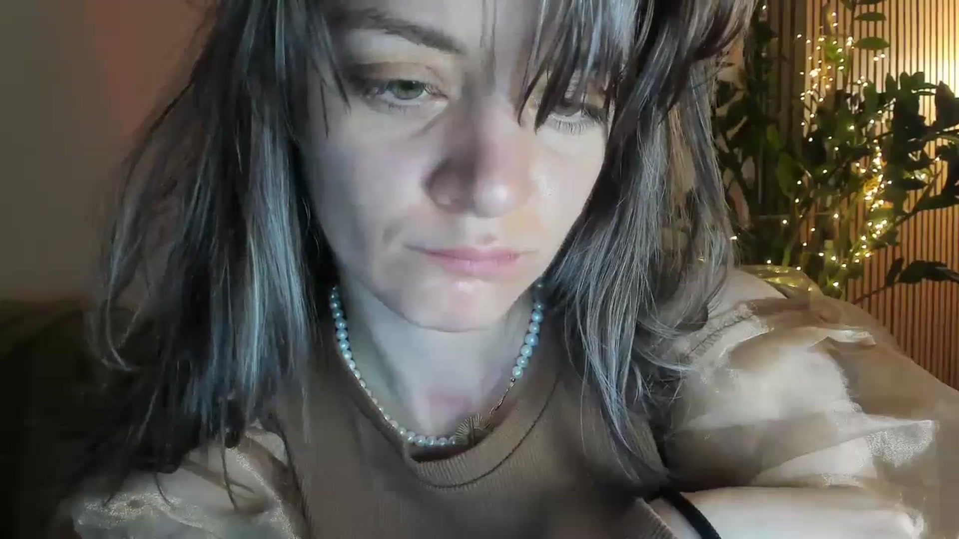 Gallery image thumbnail from FluffinRayRay's myfreecams stream on, 08/09/2024, 01:56 image 4 of 20