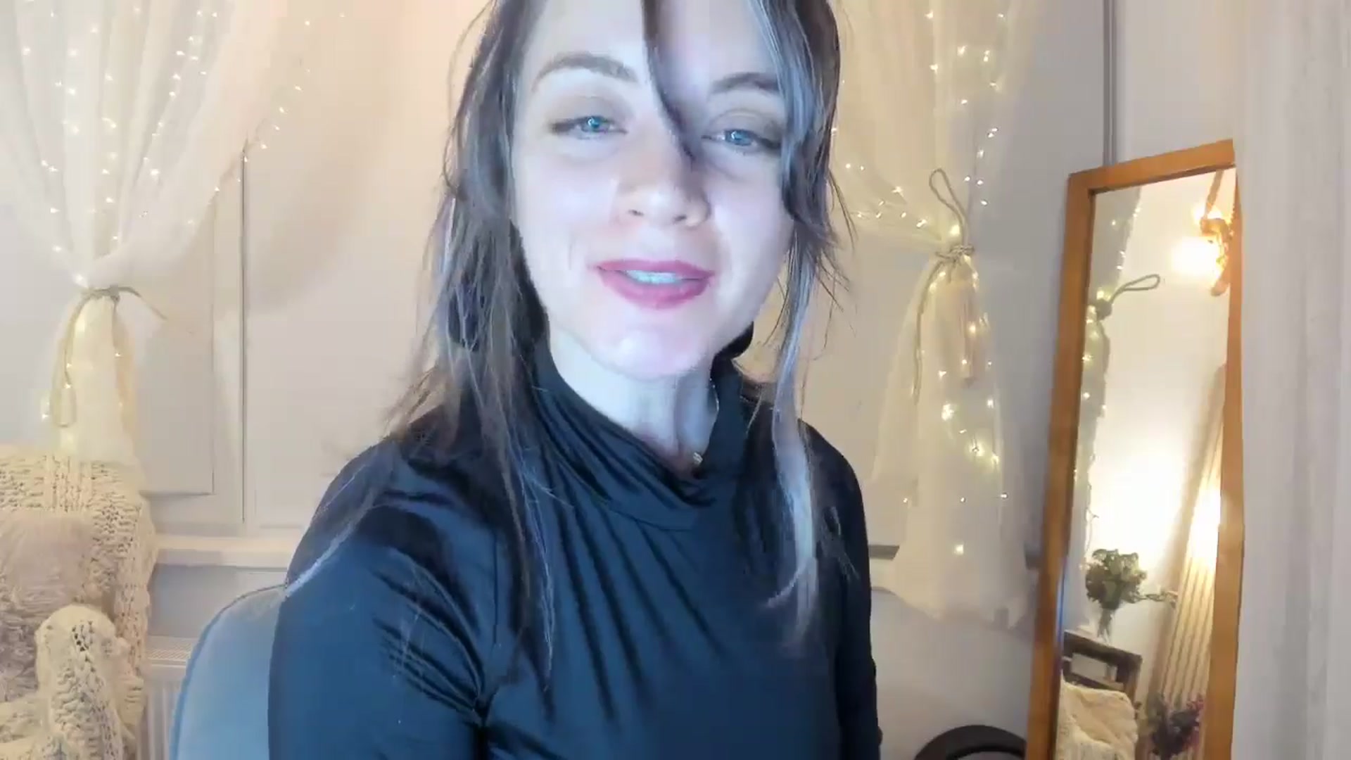 Gallery image thumbnail from FluffinRayRay's myfreecams stream on, 08/11/2024, 24:02 image 16 of 20