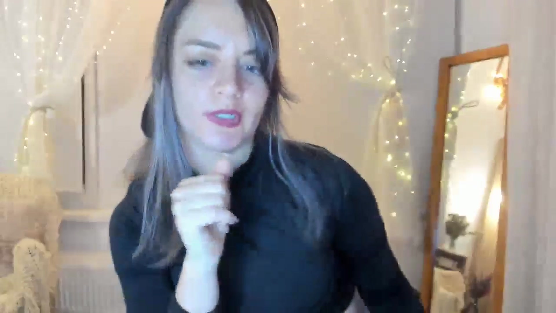 Gallery image thumbnail from FluffinRayRay's myfreecams stream on, 08/11/2024, 24:02 image 7 of 20