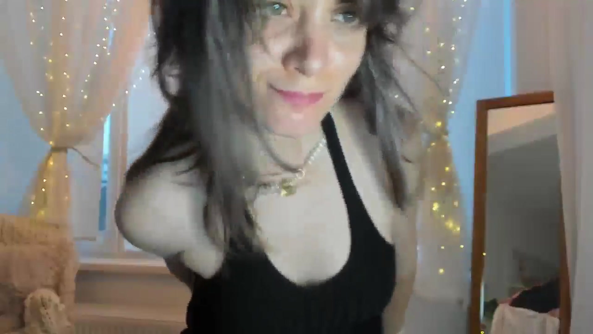 Gallery image thumbnail from FluffinRayRay's myfreecams stream on, 08/11/2024, 03:31 image 16 of 20