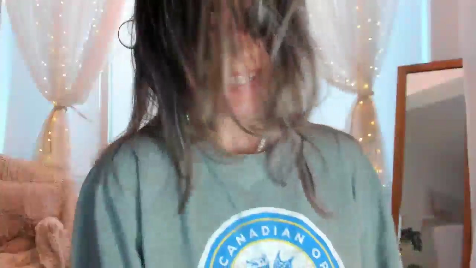 Gallery image thumbnail from FluffinRayRay's myfreecams stream on, 08/11/2024, 03:31 image 18 of 20