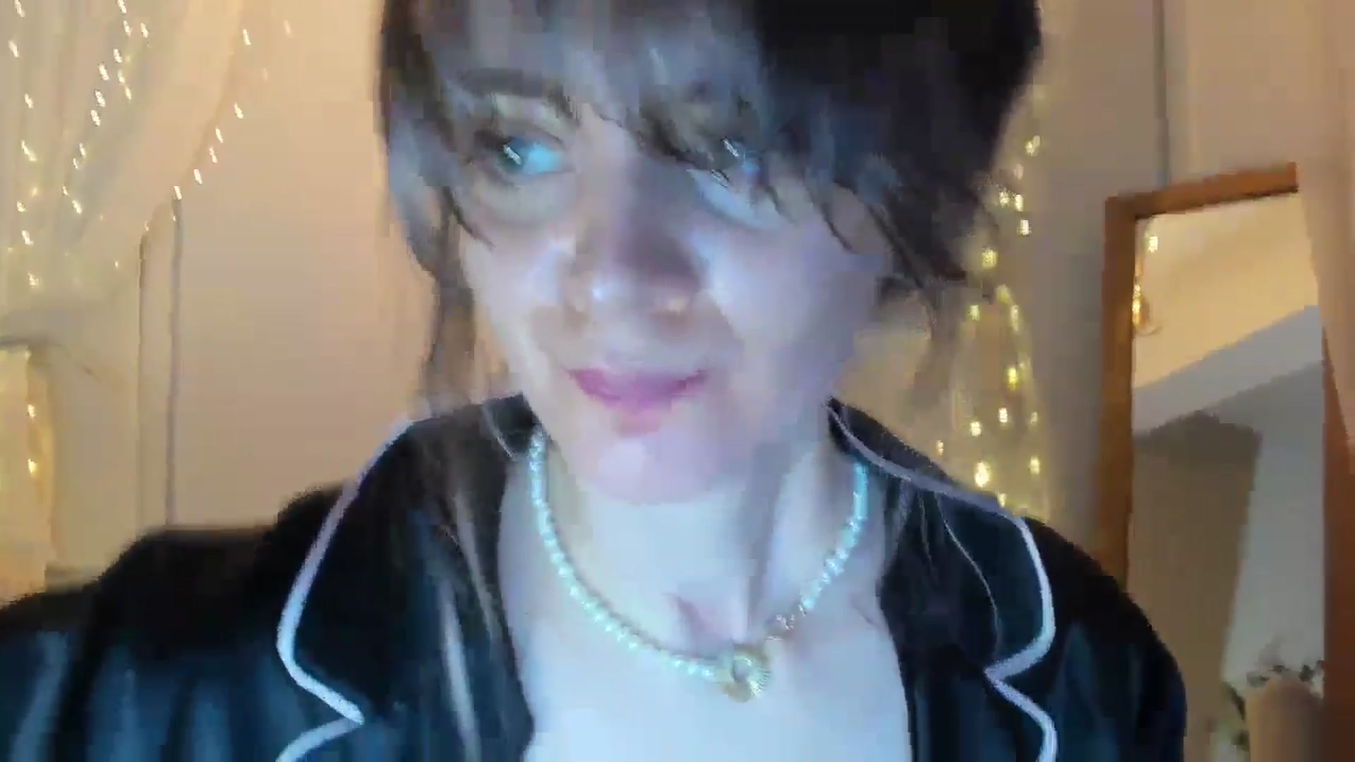 Gallery image thumbnail from FluffinRayRay's myfreecams stream on, 08/12/2024, 03:00 image 16 of 20