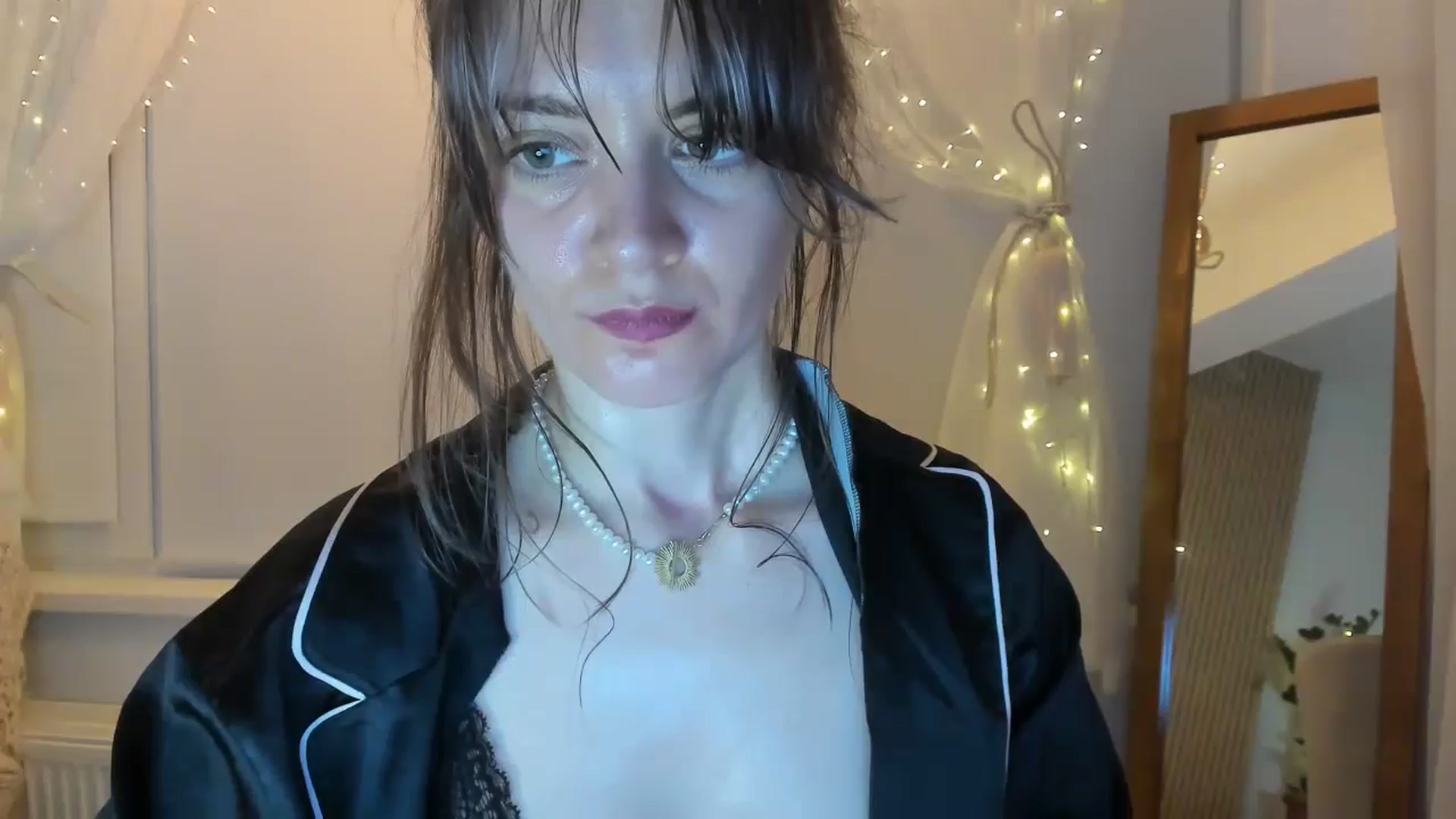 Gallery image thumbnail from FluffinRayRay's myfreecams stream on, 08/12/2024, 03:00 image 7 of 20