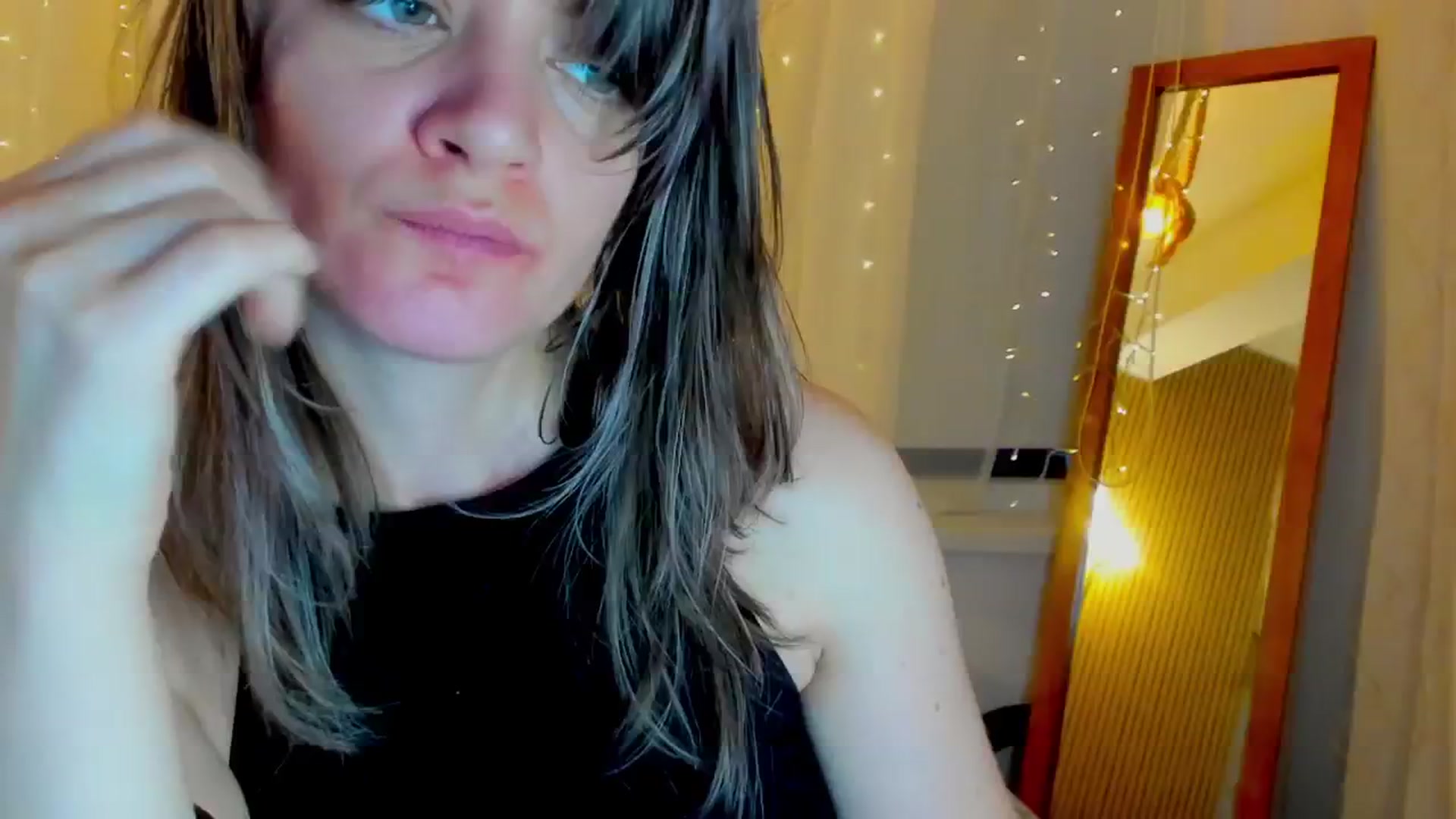 Gallery image thumbnail from FluffinRayRay's myfreecams stream on, 08/18/2024, 02:30 image 10 of 20