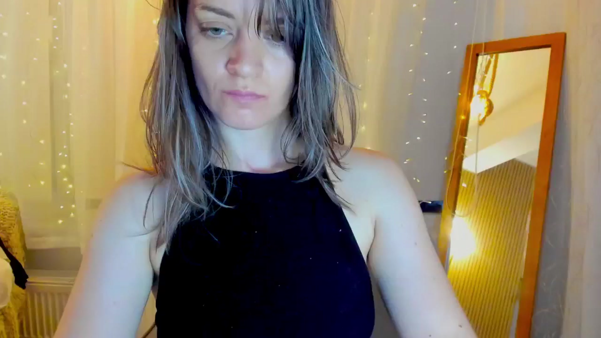 Gallery image thumbnail from FluffinRayRay's myfreecams stream on, 08/18/2024, 02:30 image 13 of 20