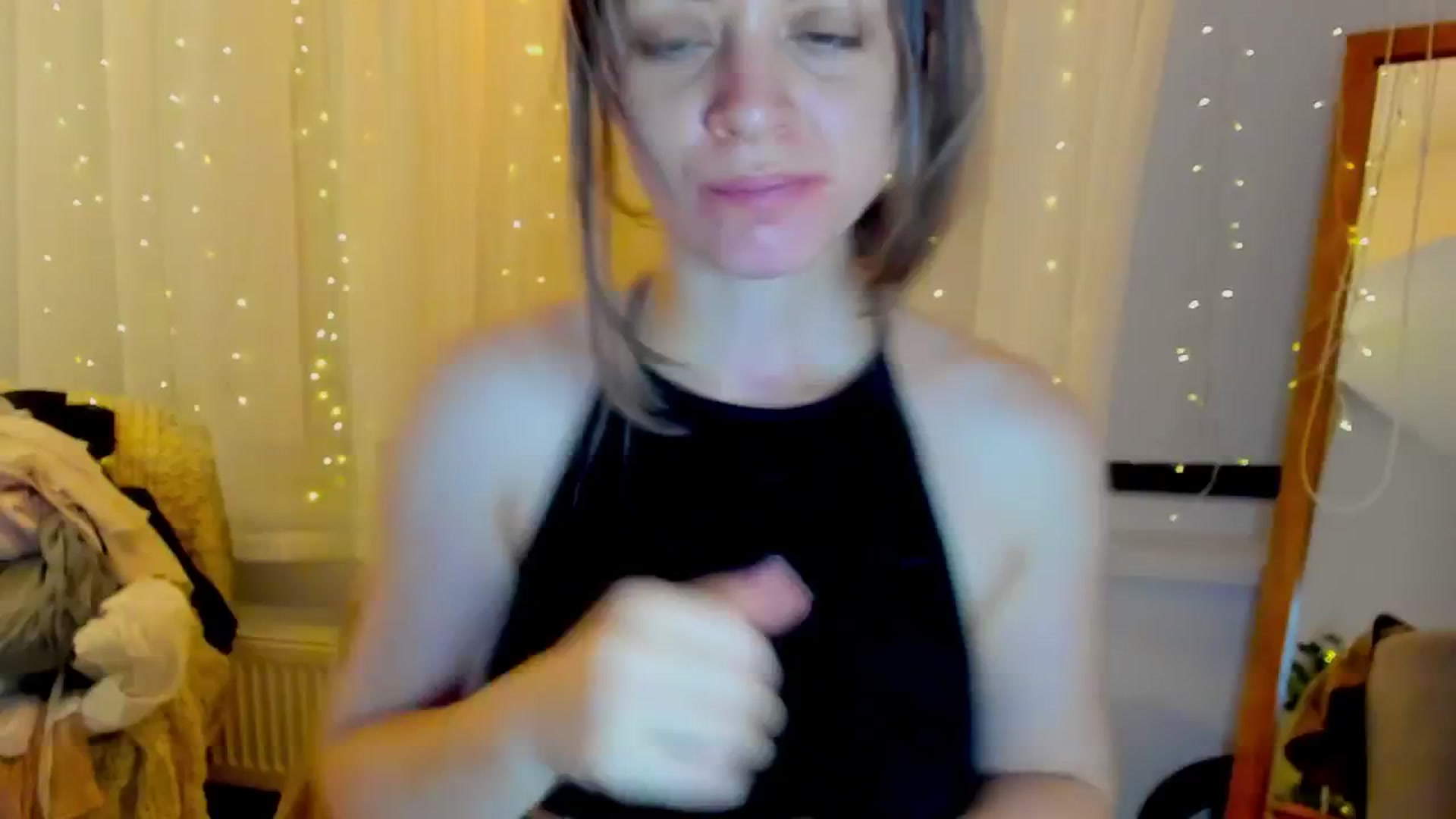 Gallery image thumbnail from FluffinRayRay's myfreecams stream on, 08/18/2024, 02:30 image 20 of 20