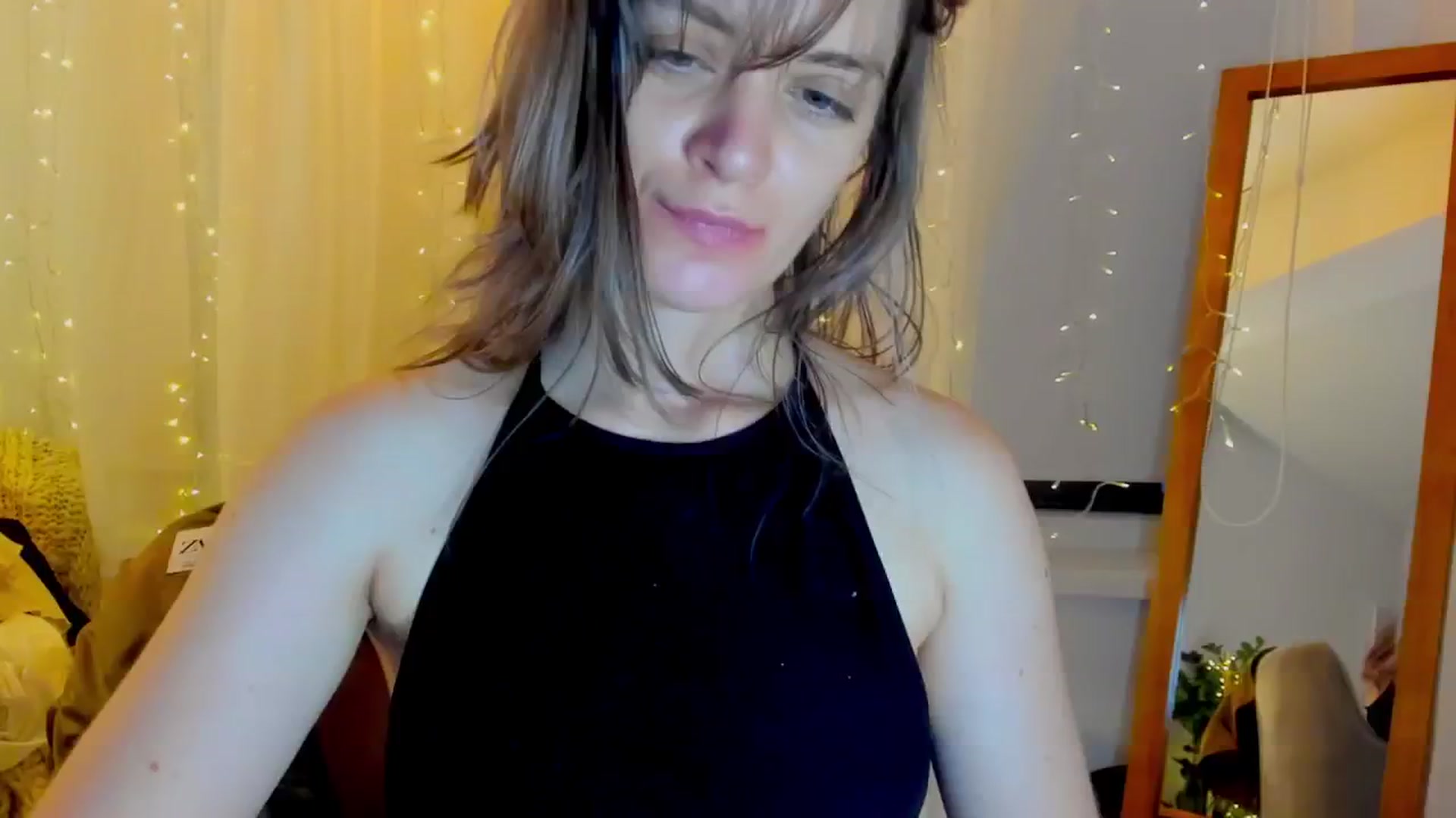 Gallery image thumbnail from FluffinRayRay's myfreecams stream on, 08/18/2024, 03:25 image 7 of 20