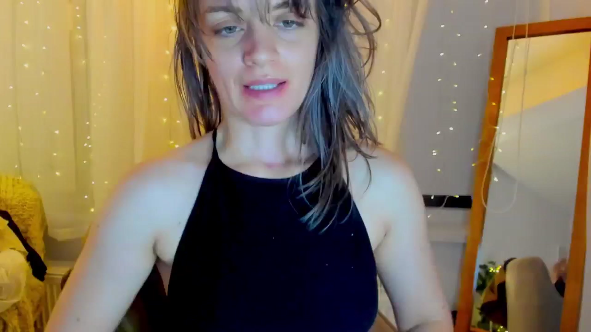 Gallery image thumbnail from FluffinRayRay's myfreecams stream on, 08/18/2024, 03:25 image 6 of 20
