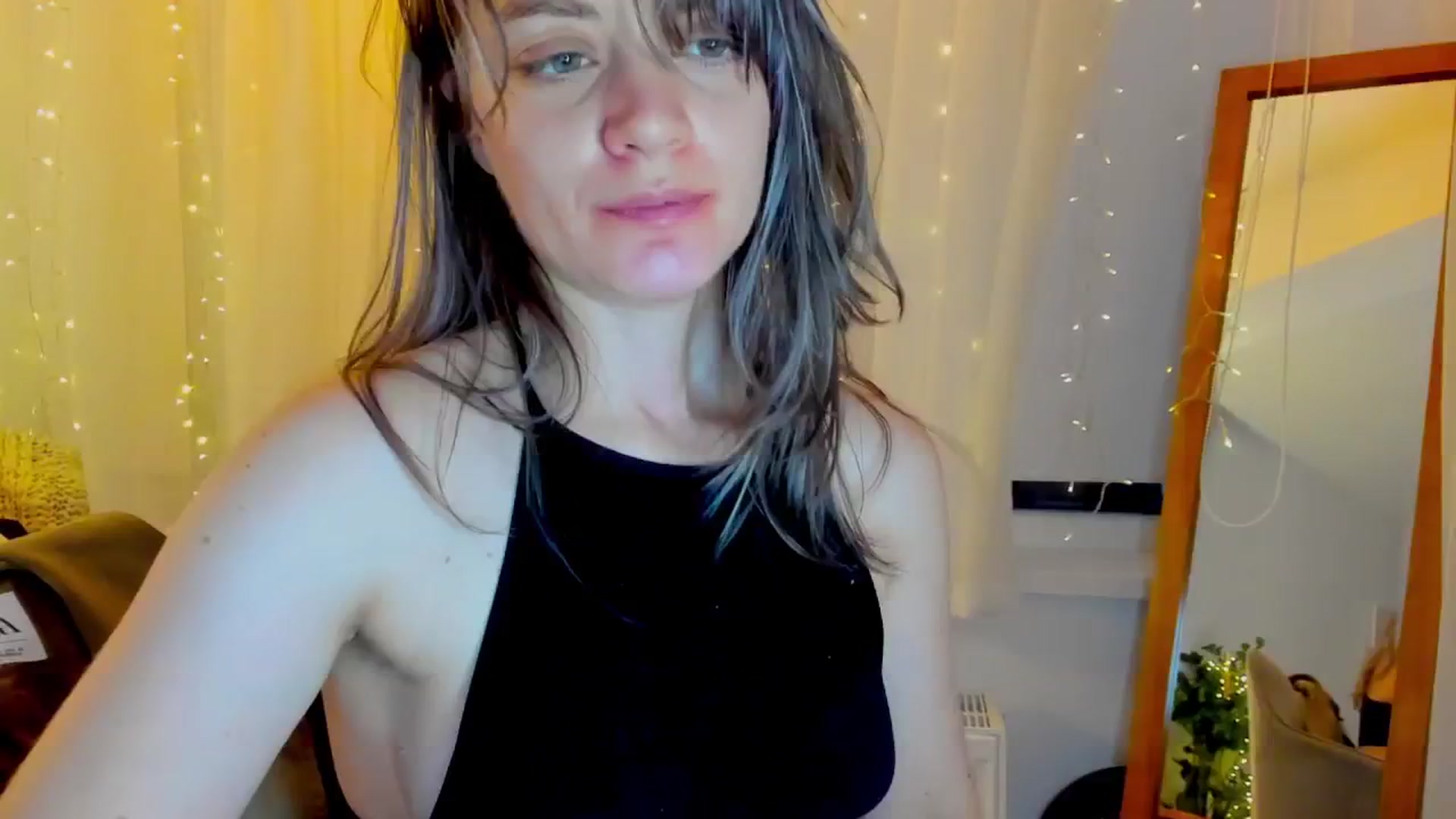 Gallery image thumbnail from FluffinRayRay's myfreecams stream on, 08/18/2024, 03:25 image 10 of 20