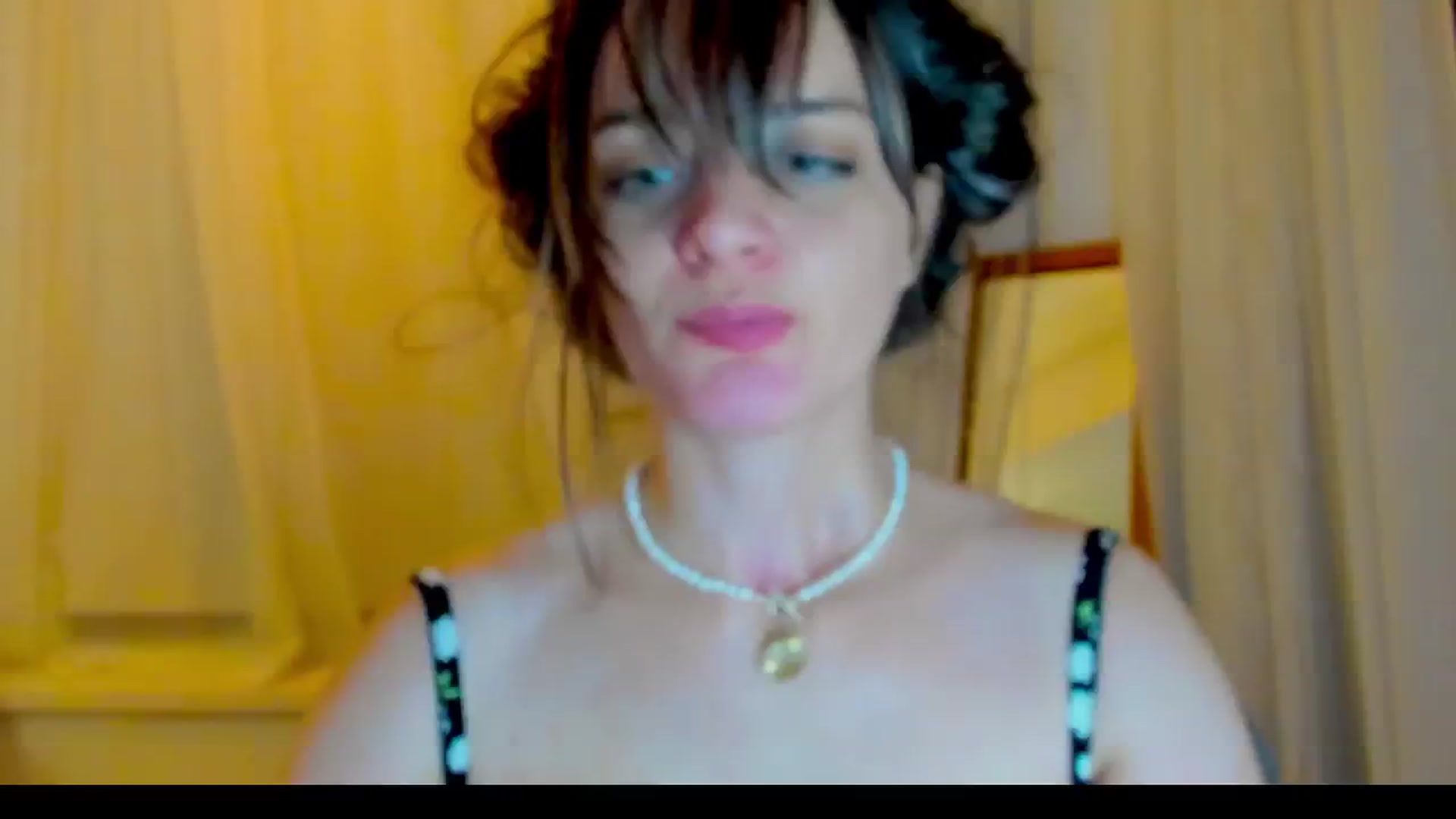 Gallery image thumbnail from FluffinRayRay's myfreecams stream on, 08/23/2024, 03:20 image 11 of 20