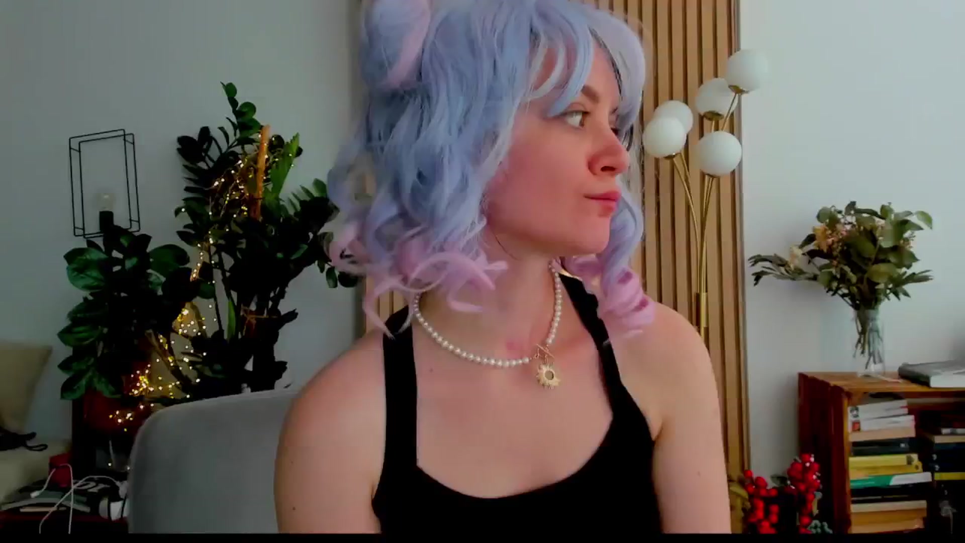 Gallery image thumbnail from FluffinRayRay's myfreecams stream on, 08/25/2024, 04:23 image 15 of 20