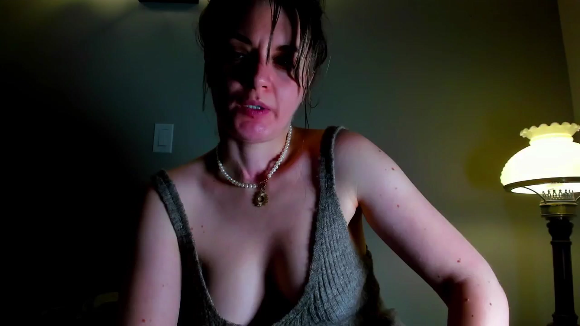 Gallery image thumbnail from FluffinRayRay's myfreecams stream on, 09/13/2024, 01:12 image 9 of 20