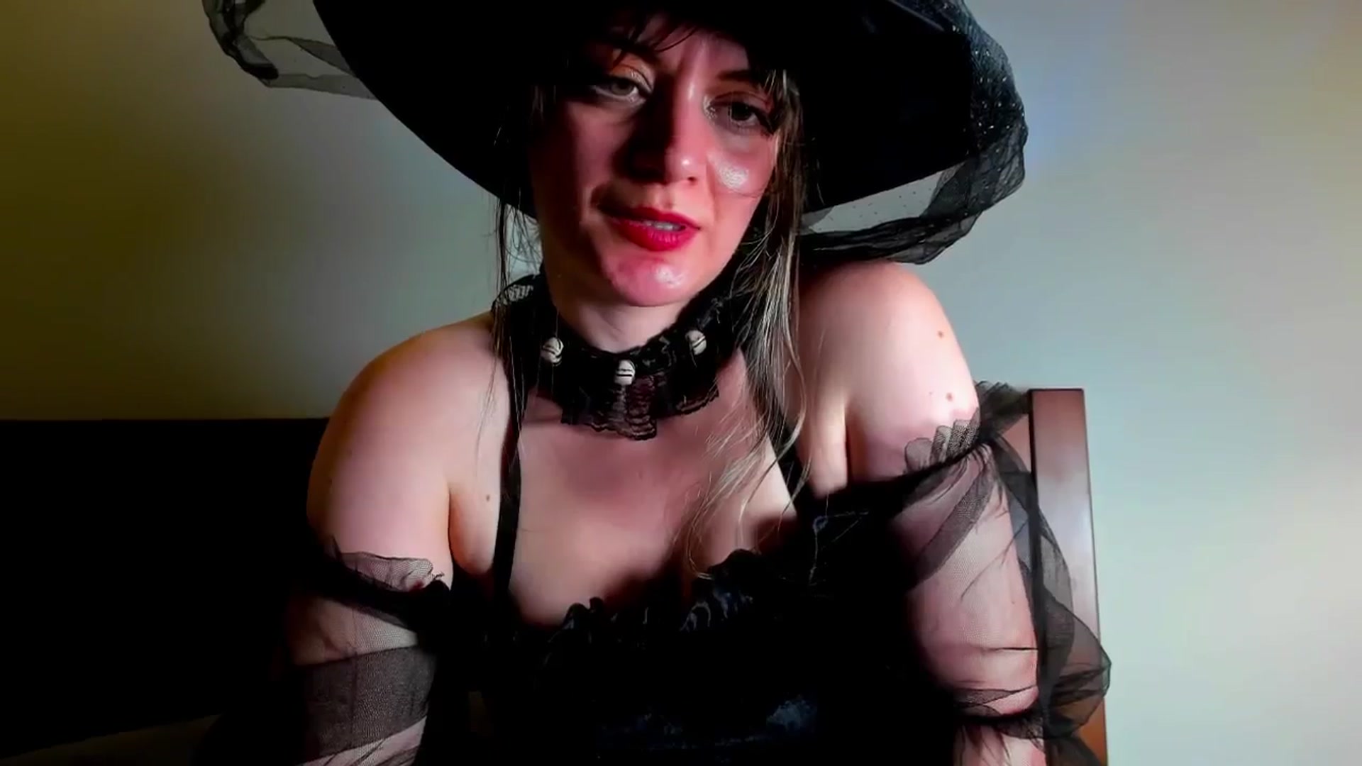 Gallery image thumbnail from FluffinRayRay's myfreecams stream on, 10/02/2024, 02:05 image 20 of 20