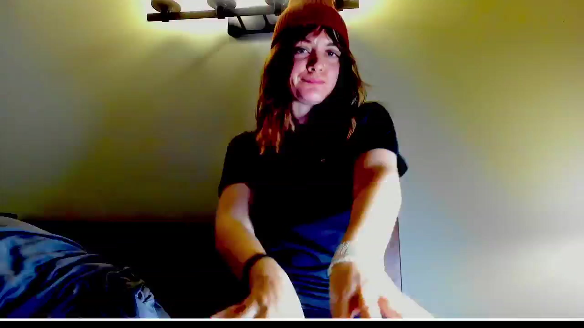 Gallery image thumbnail from FluffinRayRay's myfreecams stream on, 11/08/2024, 03:10 image 14 of 20