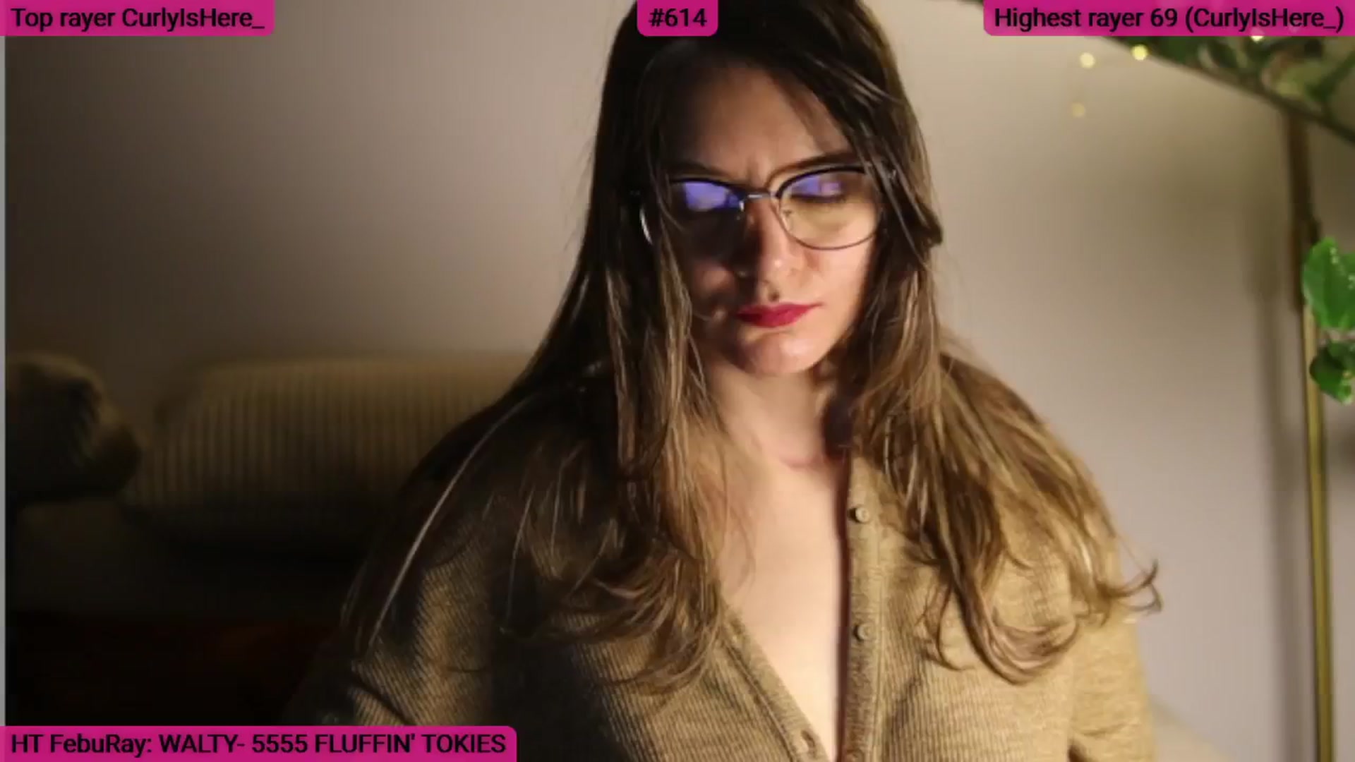 Gallery image thumbnail from FluffinRayRay's myfreecams stream on, 02/24/2025, 03:46 image 9 of 20
