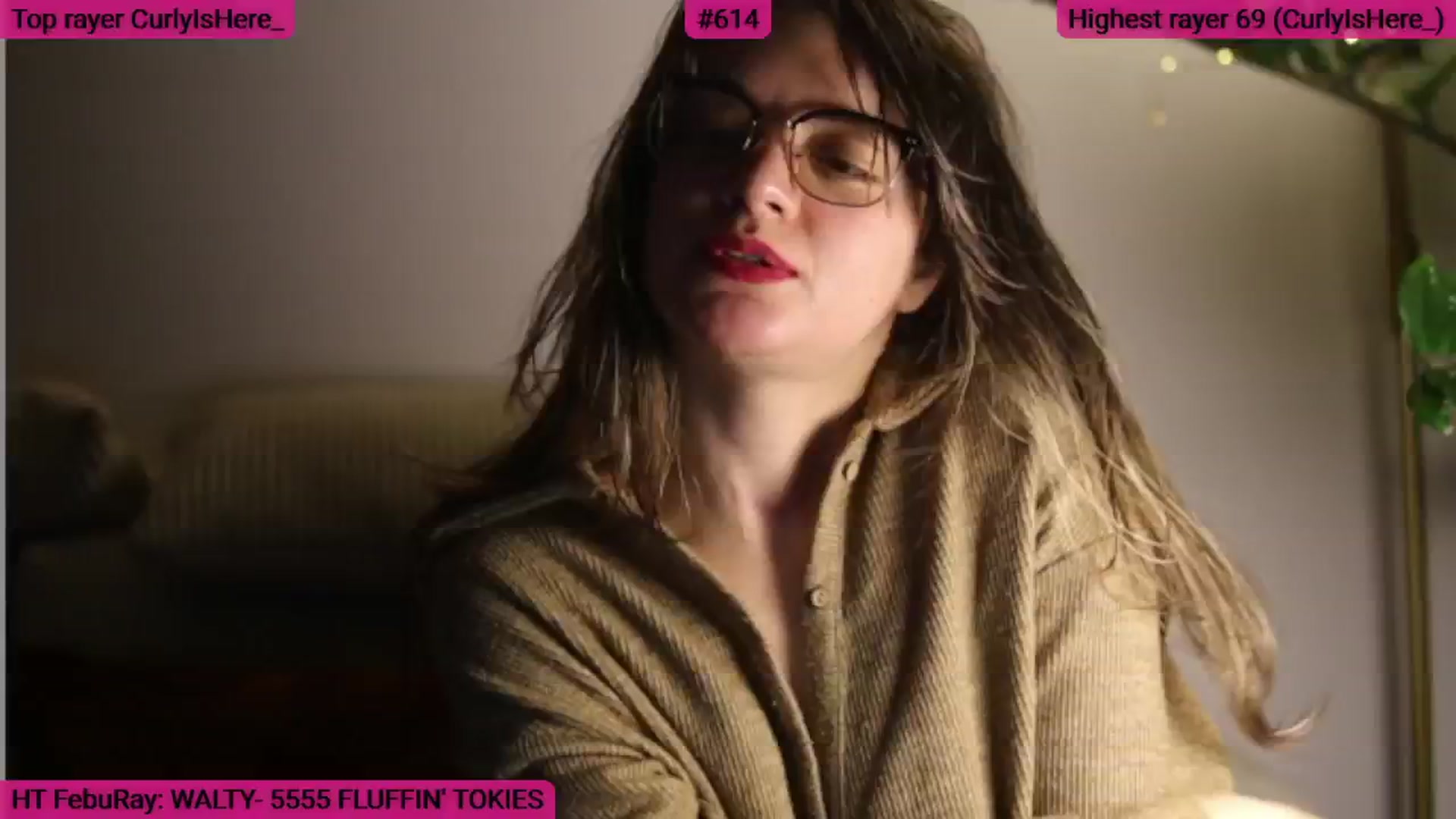 Gallery image thumbnail from FluffinRayRay's myfreecams stream on, 02/24/2025, 03:46 image 5 of 20