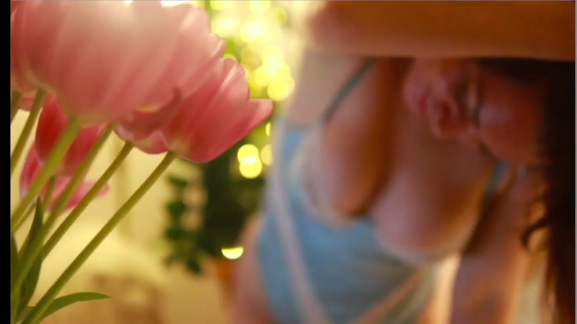 Gallery image thumbnail from FluffinRayRay's myfreecams stream on, 03/17/2025, 02:56 image 11 of 20