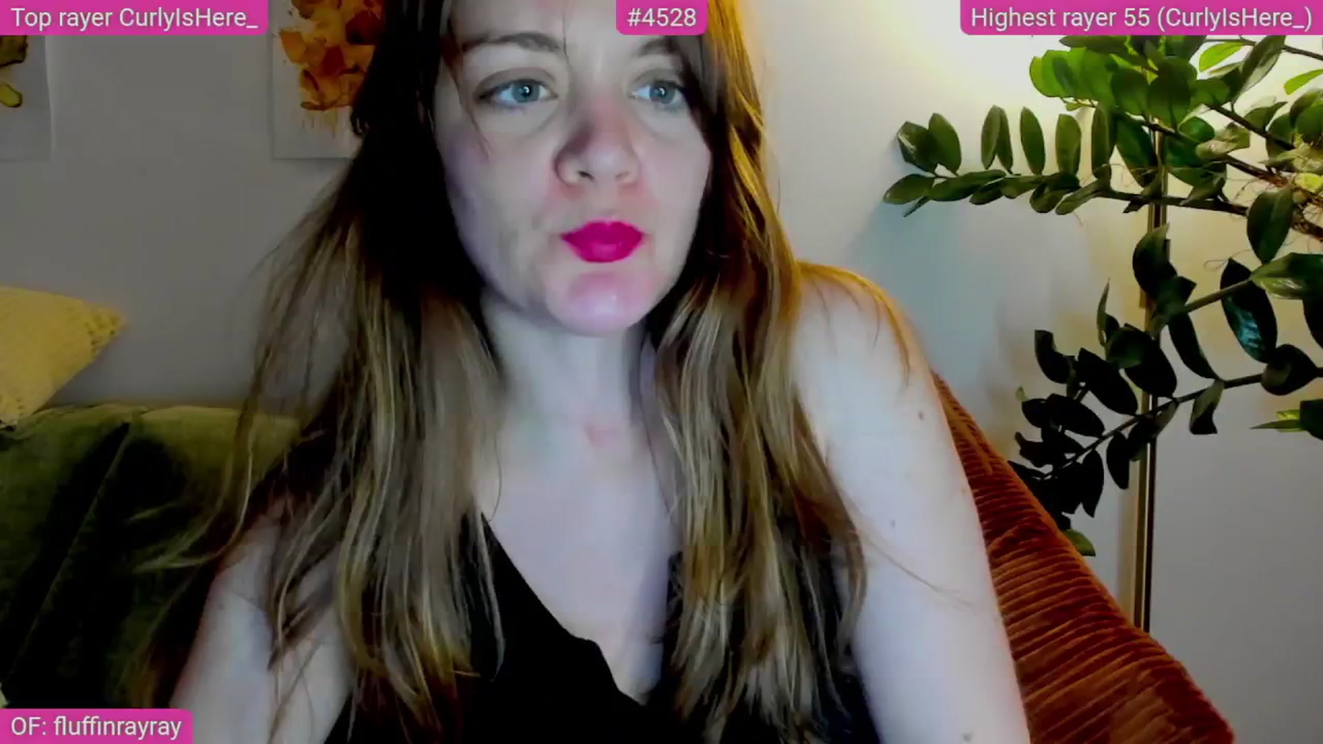 Gallery image thumbnail from FluffinRayRay's myfreecams stream on, 05/13/2025, 24:01 image 15 of 20